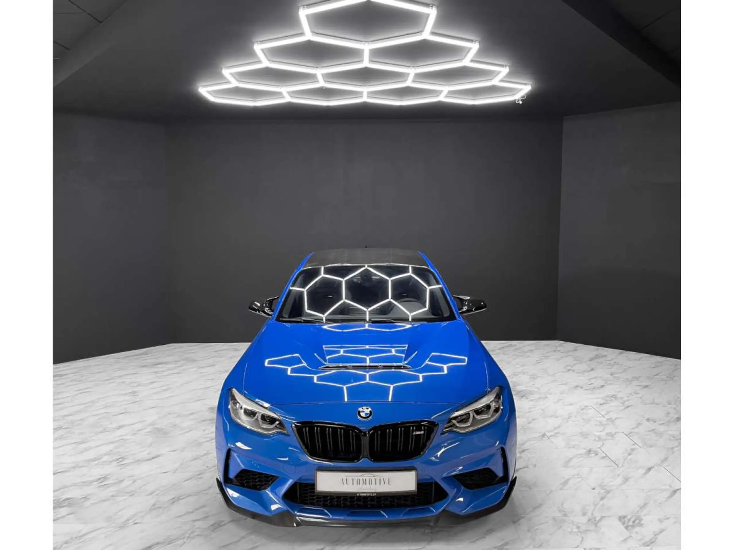 BMW - M2