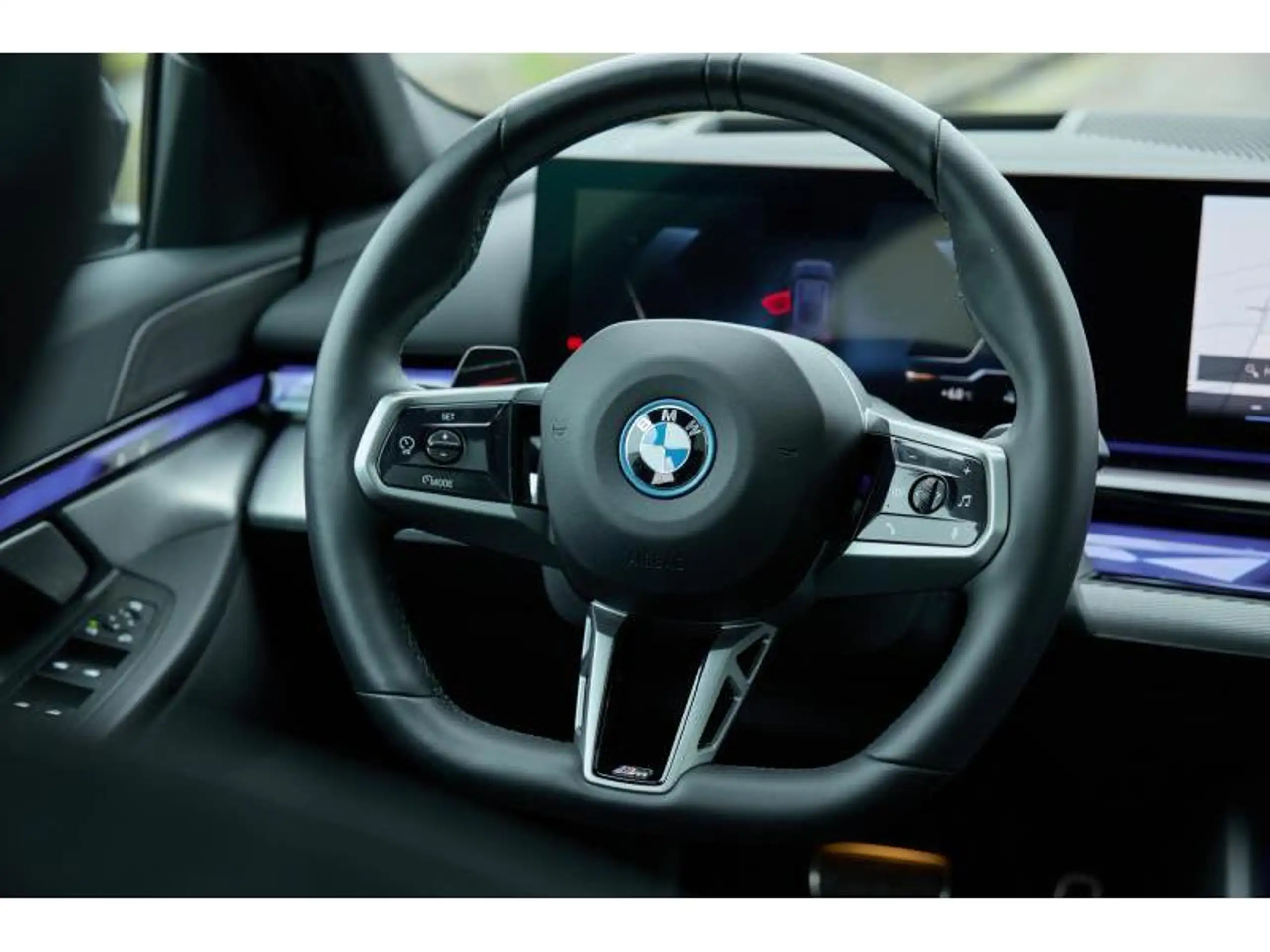 BMW - i5