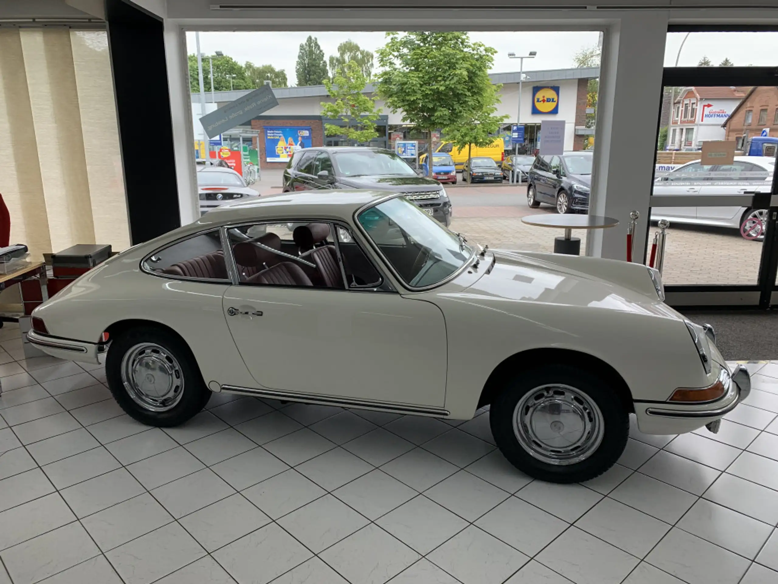 Porsche - 912