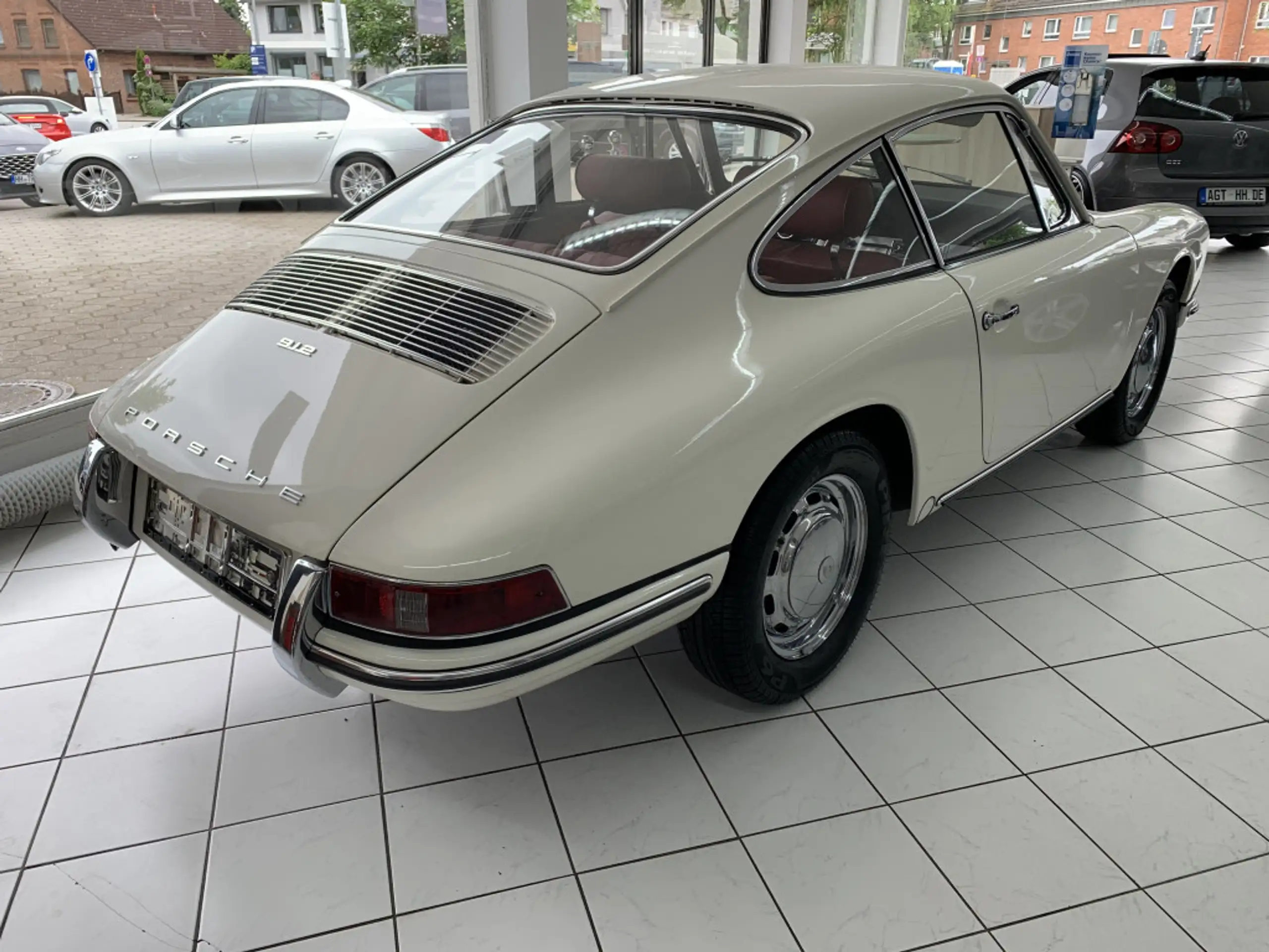 Porsche - 912