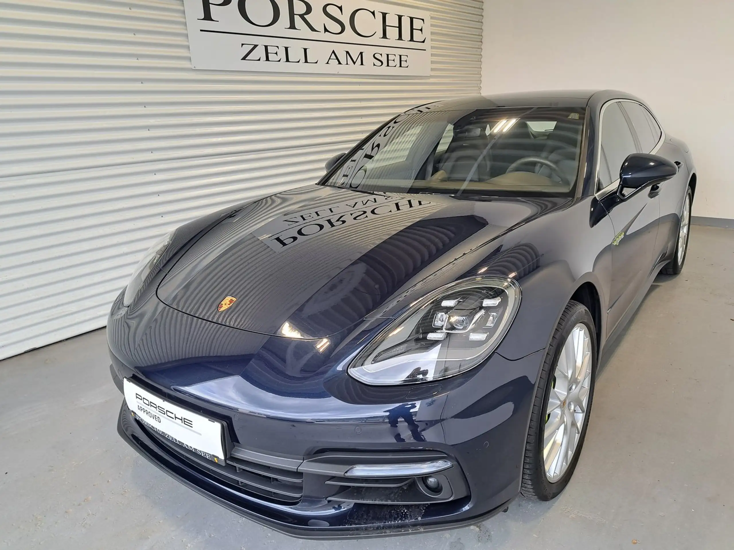 Porsche - Panamera