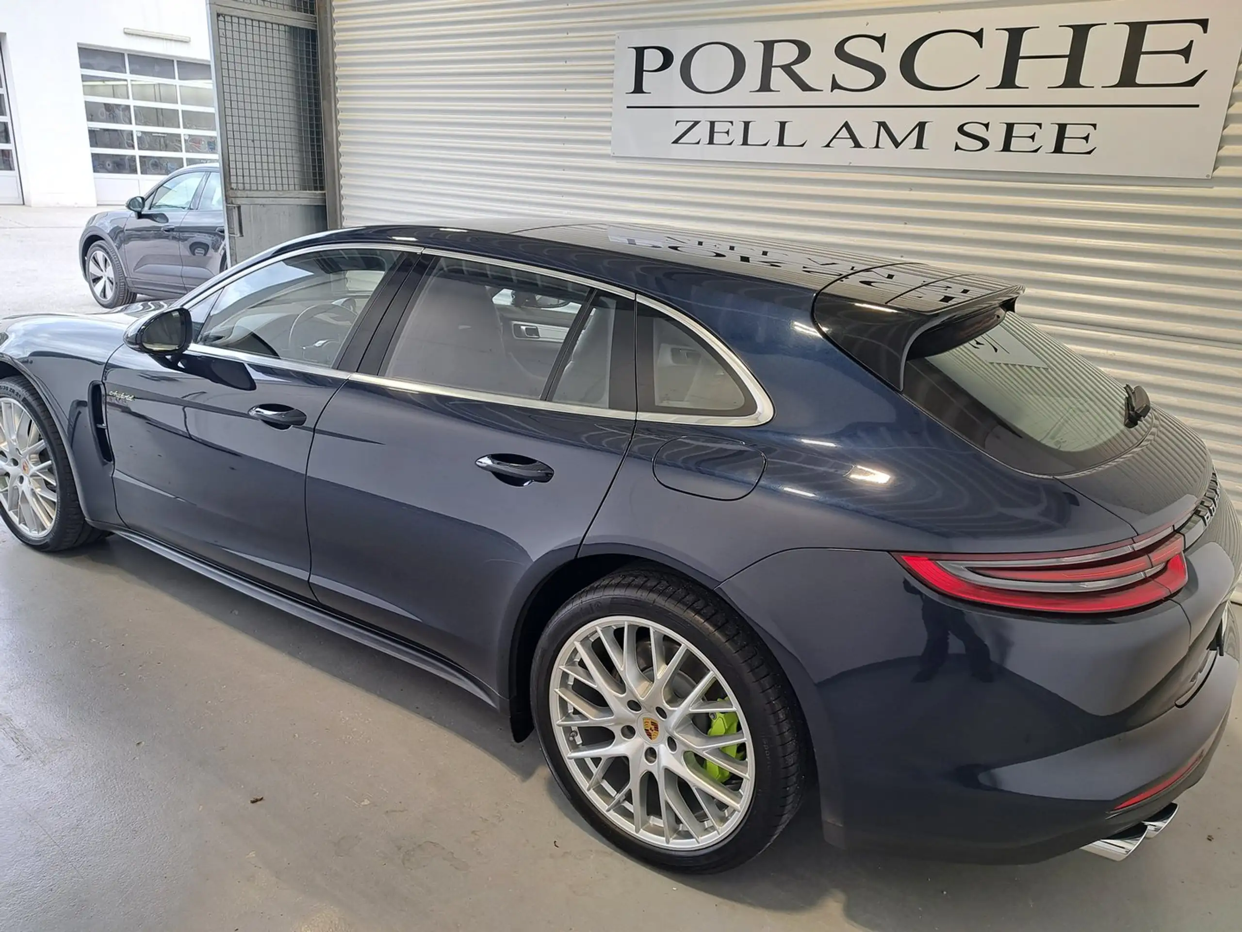 Porsche - Panamera