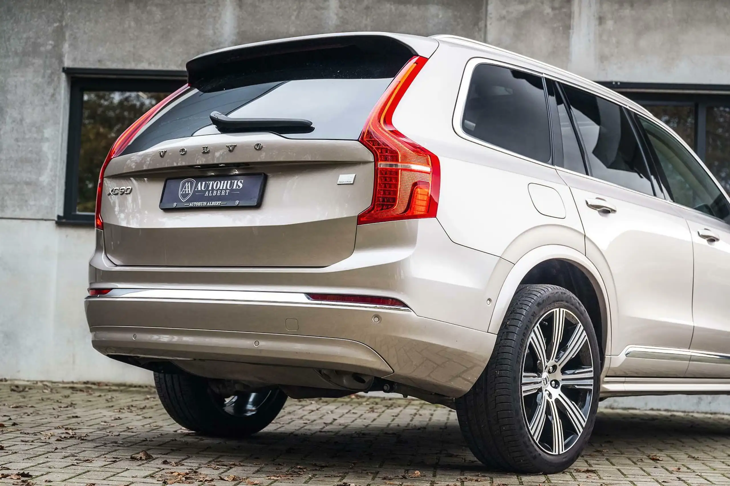 Volvo - XC90