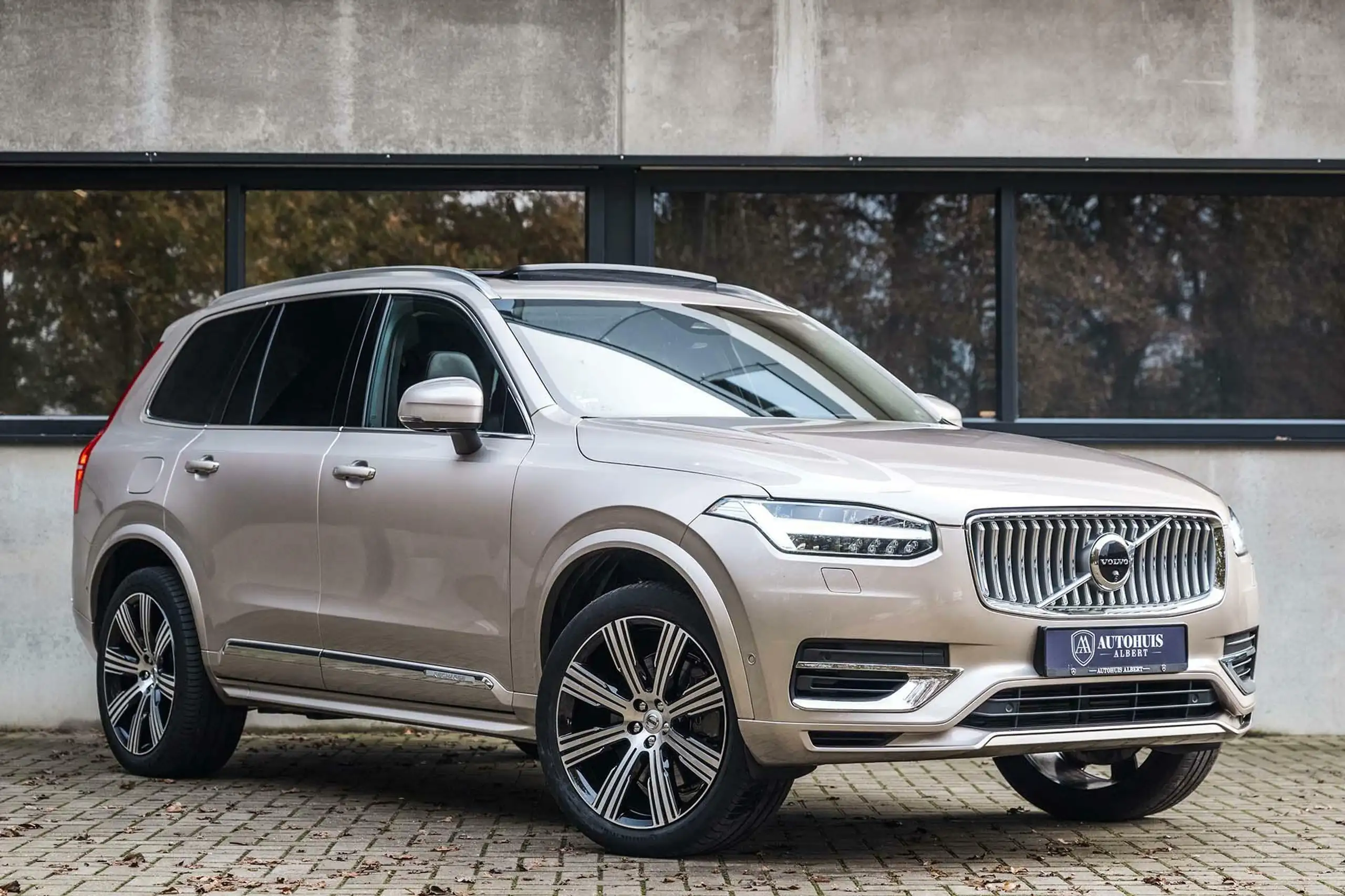 Volvo - XC90