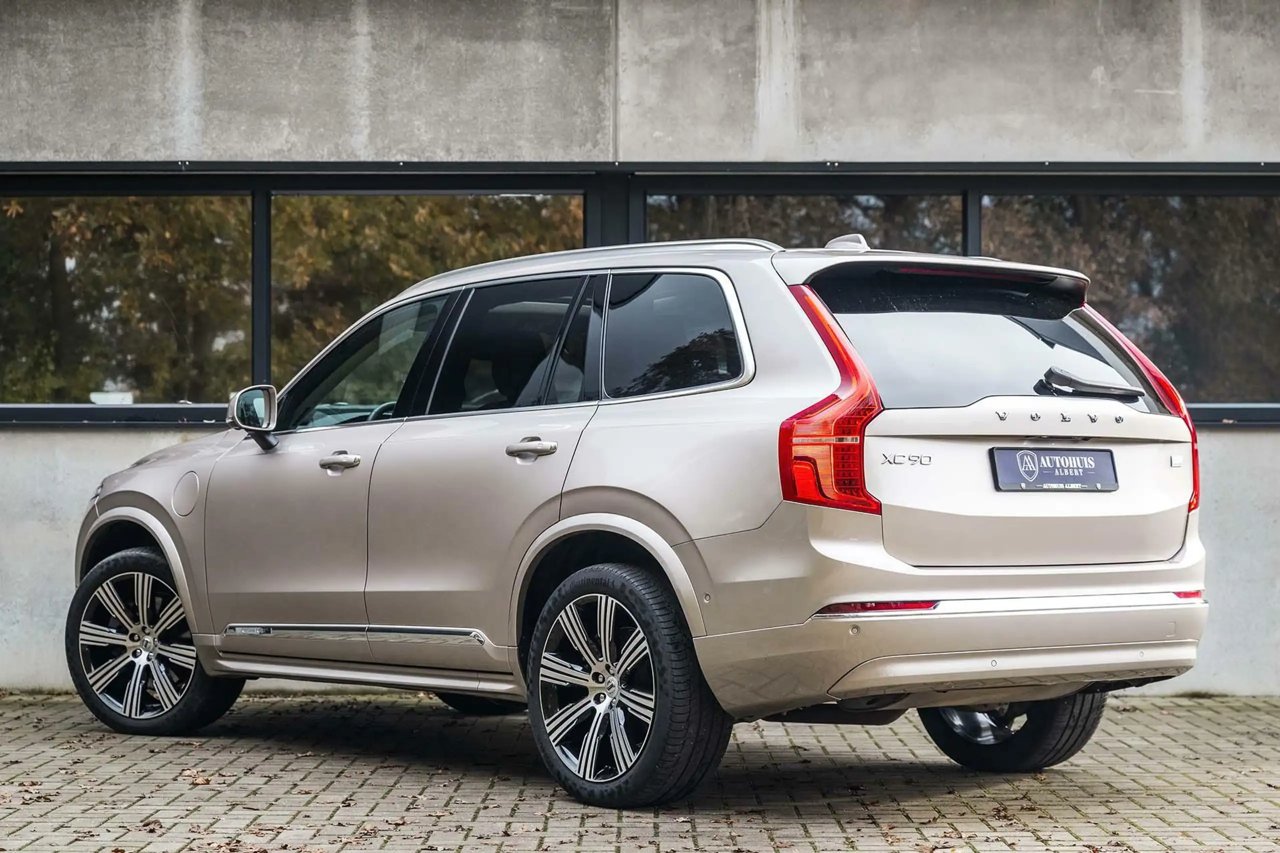 Volvo - XC90