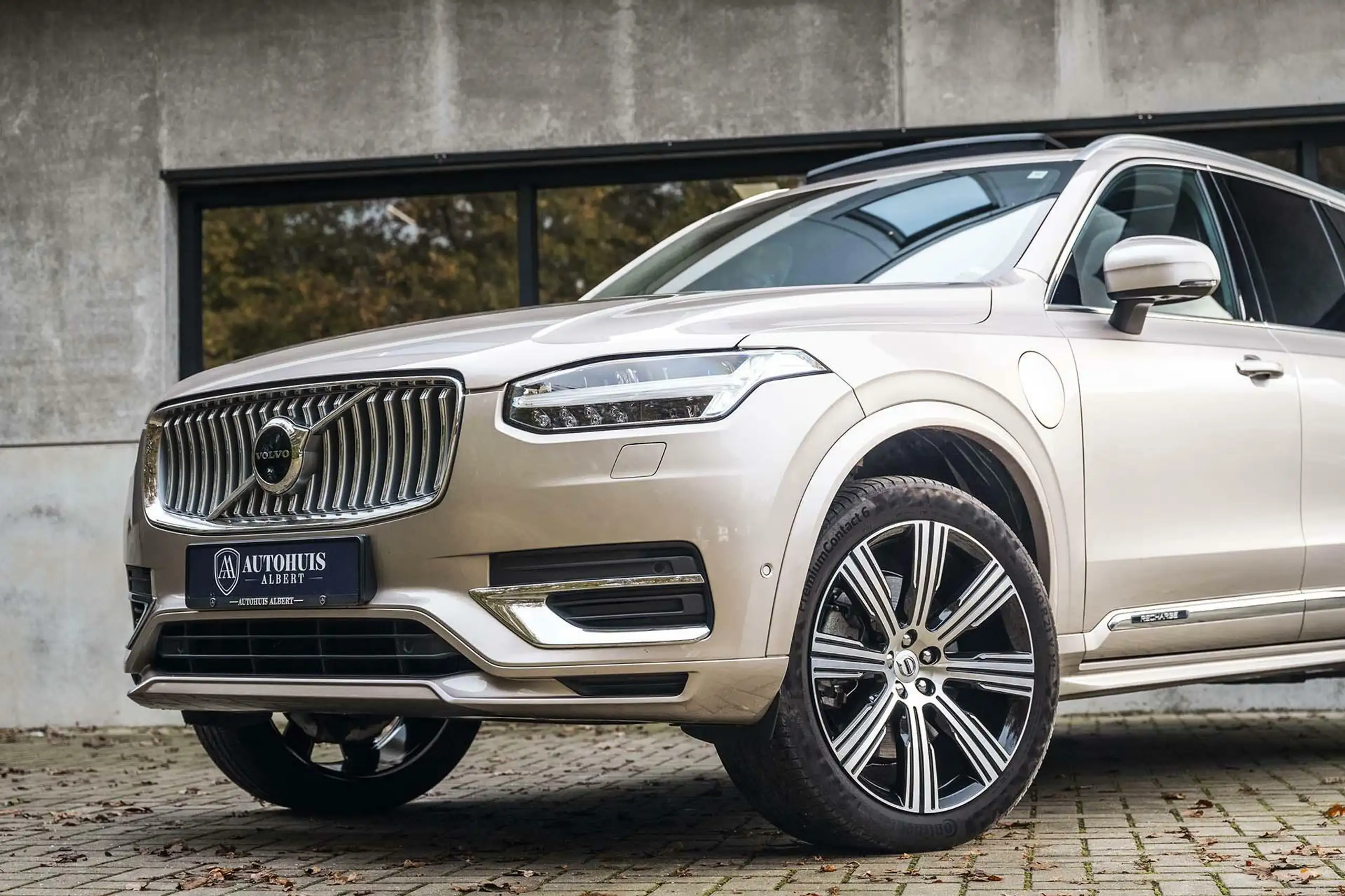 Volvo - XC90