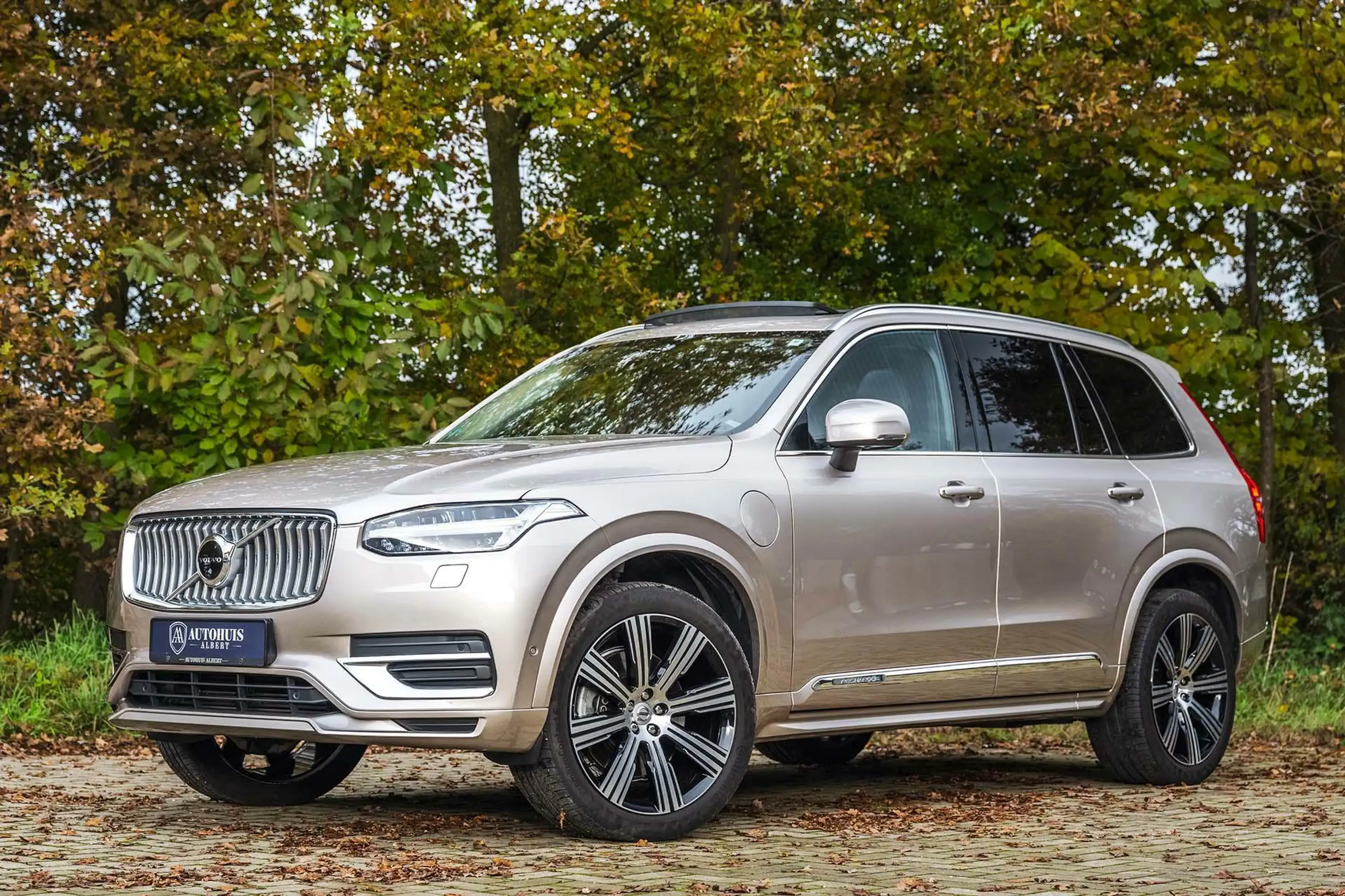 Volvo - XC90