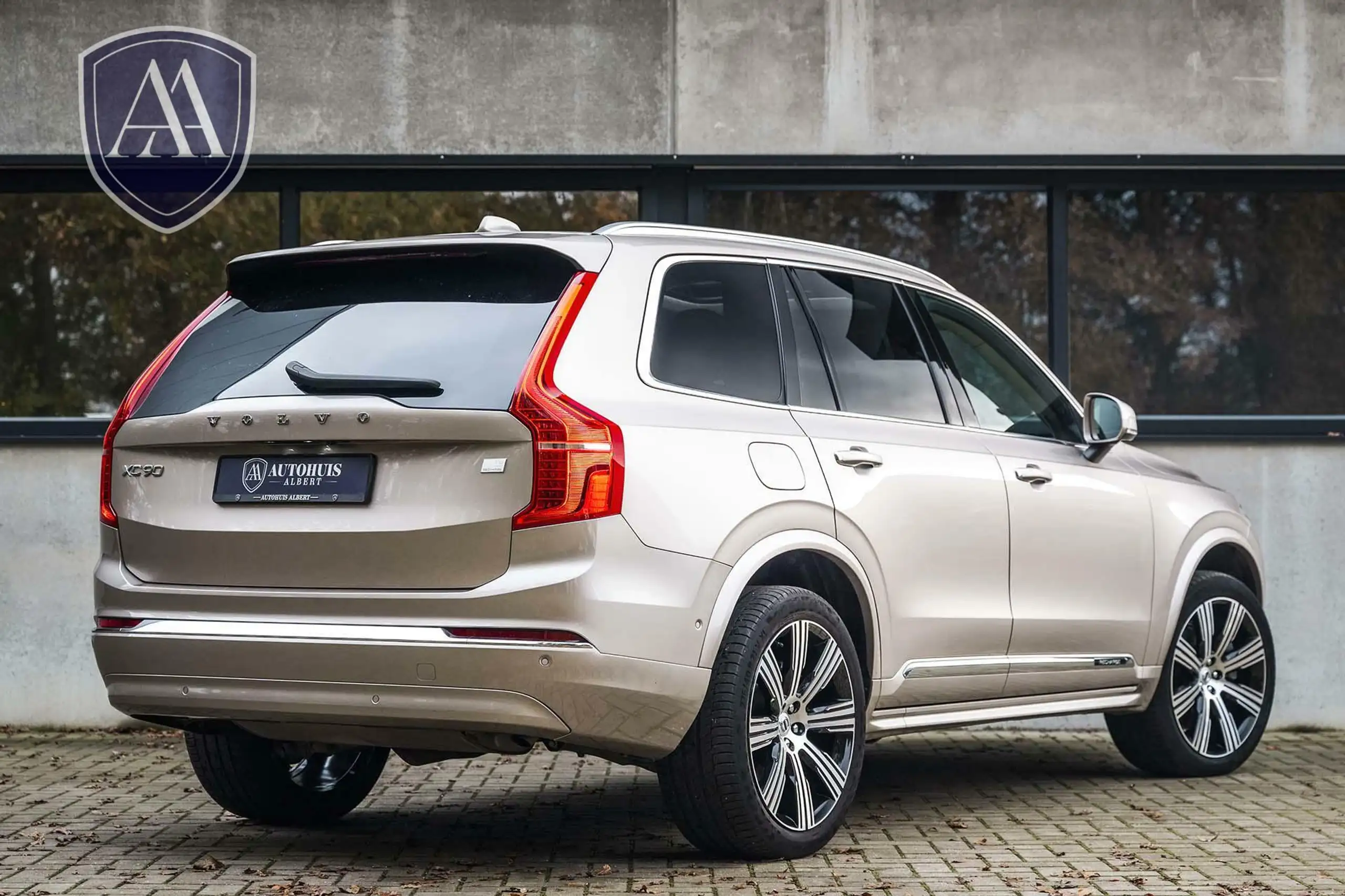 Volvo - XC90