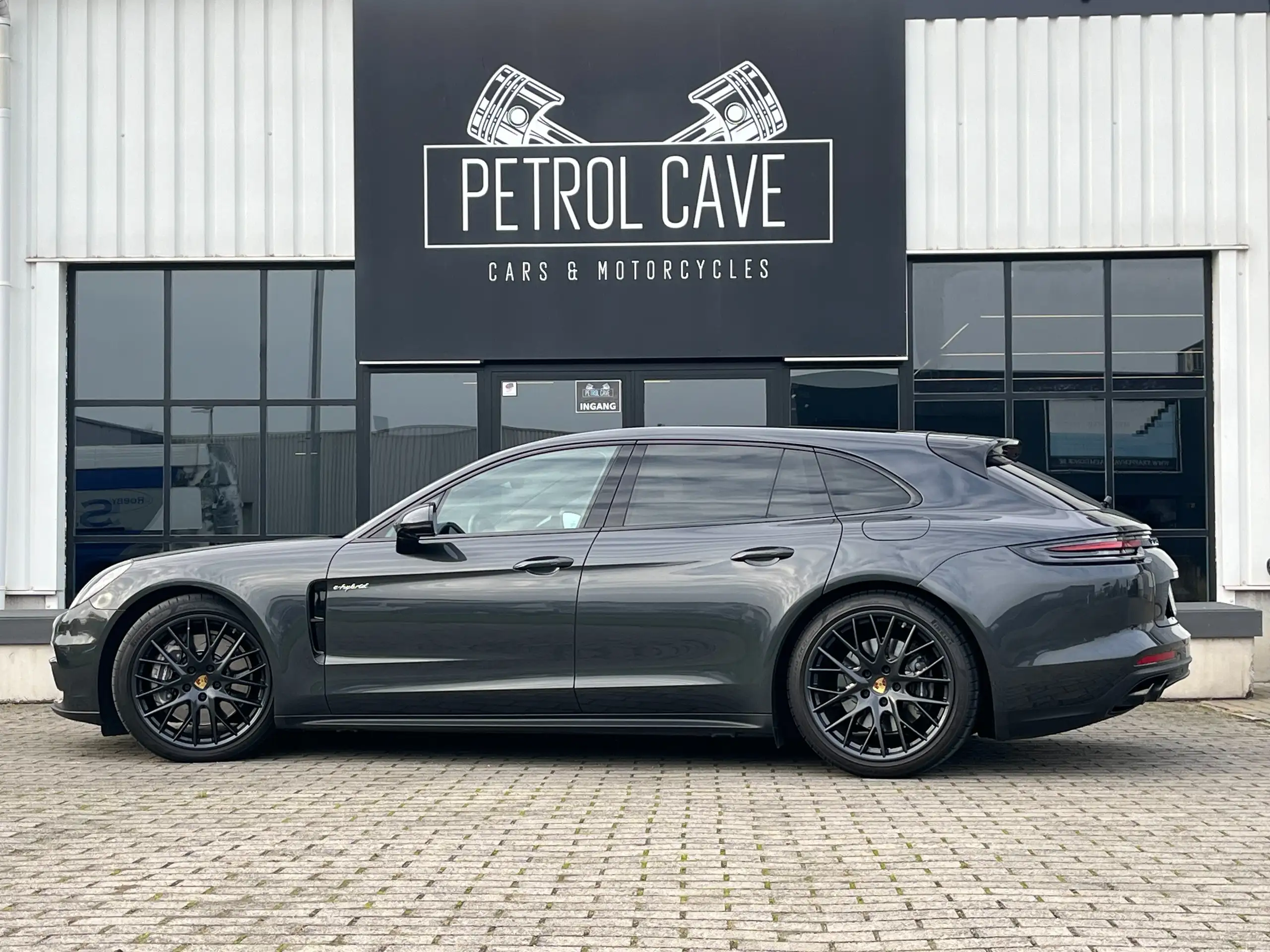 Porsche - Panamera