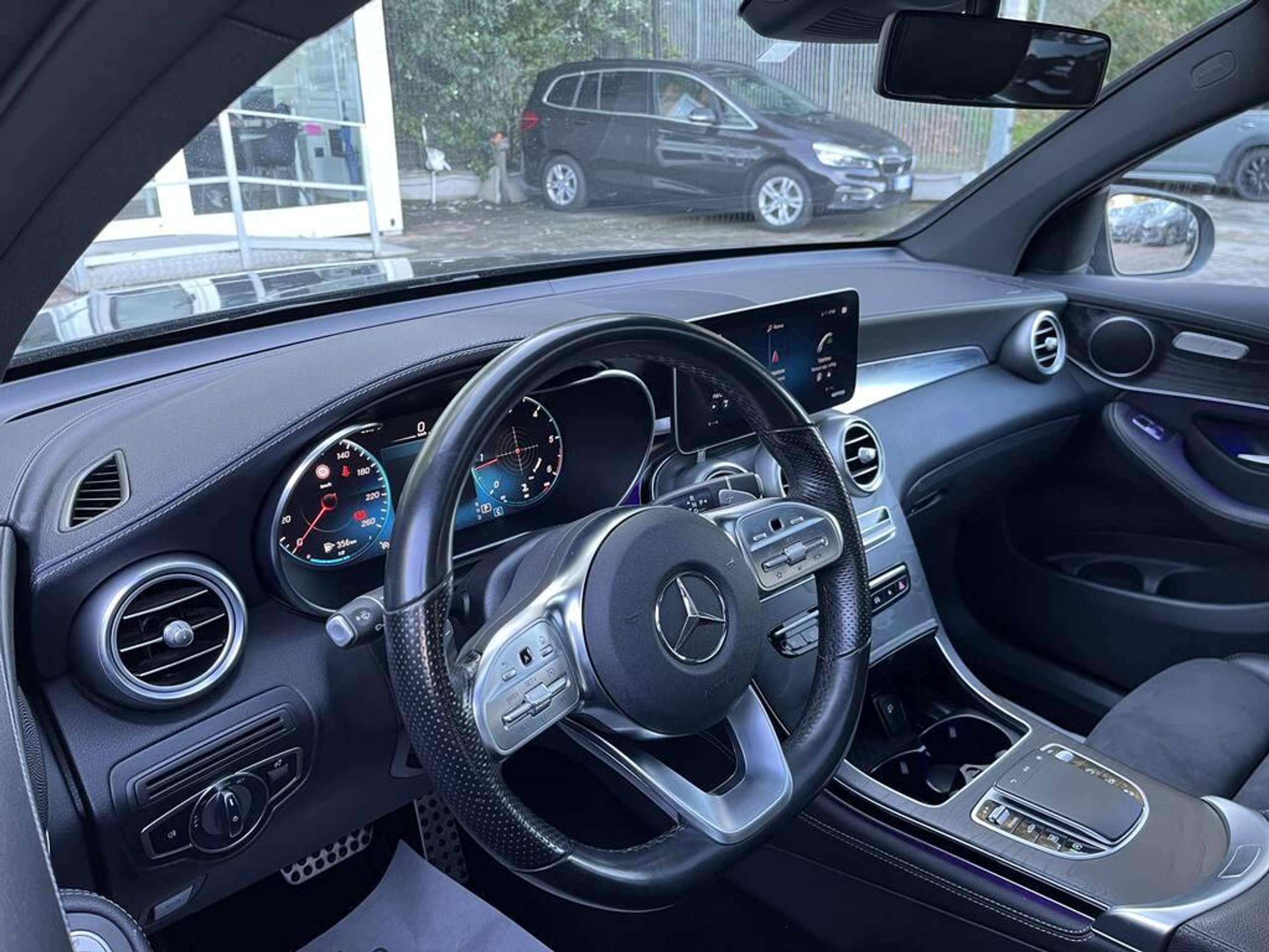 Mercedes-Benz - GLC 300