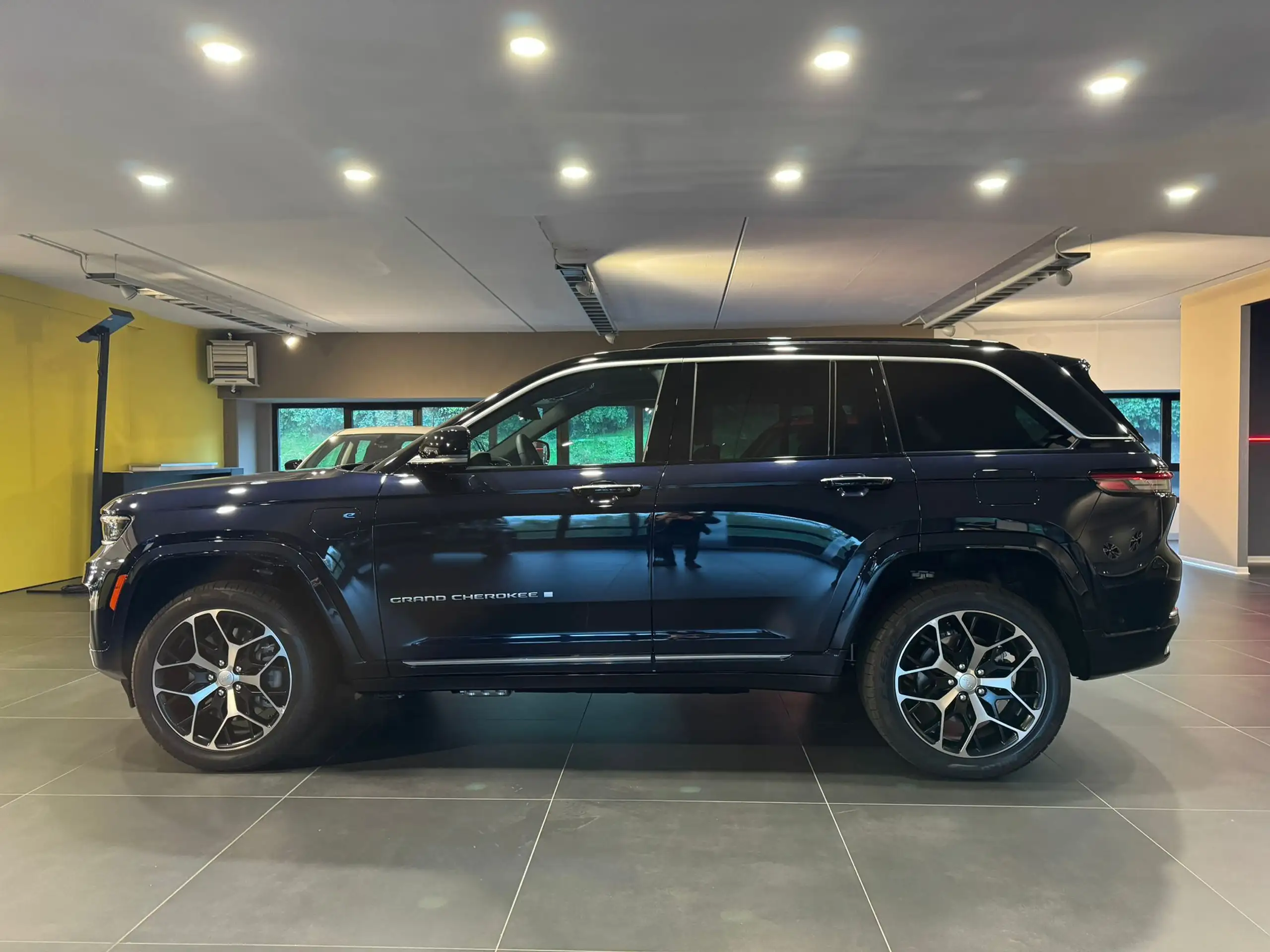 Jeep - Grand Cherokee