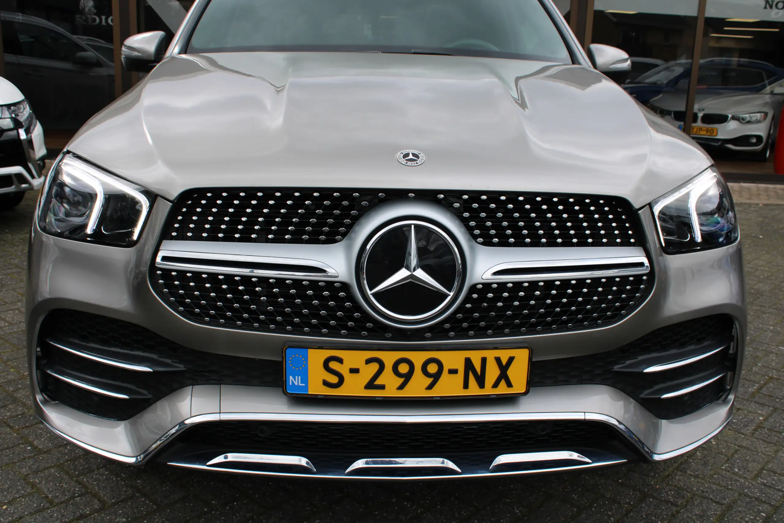 Mercedes-Benz - GLE 350