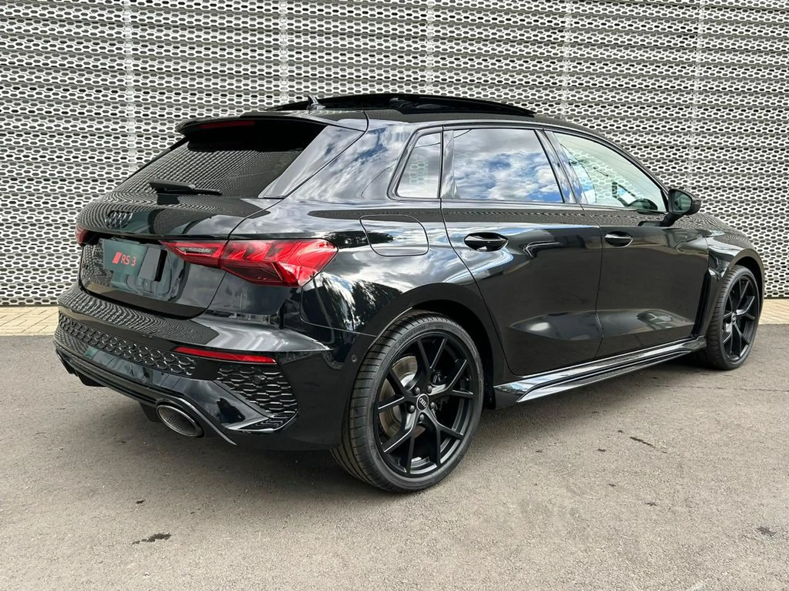 Audi - RS3