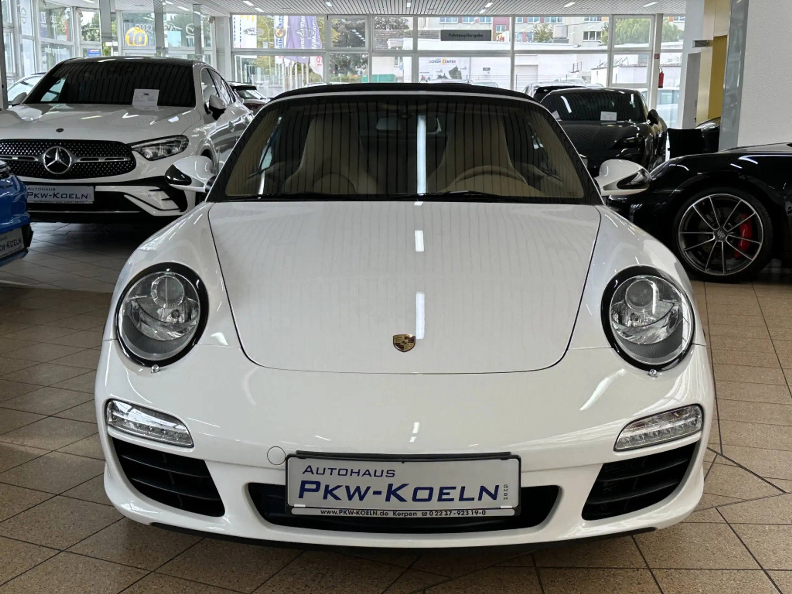 Porsche - 911