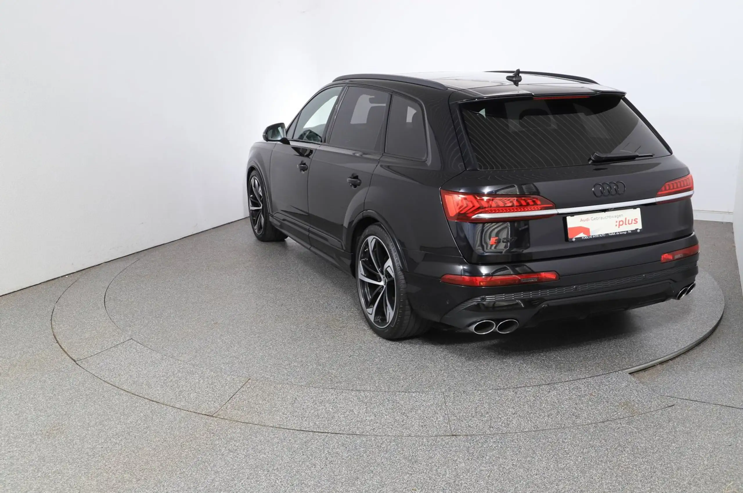 Audi - SQ7