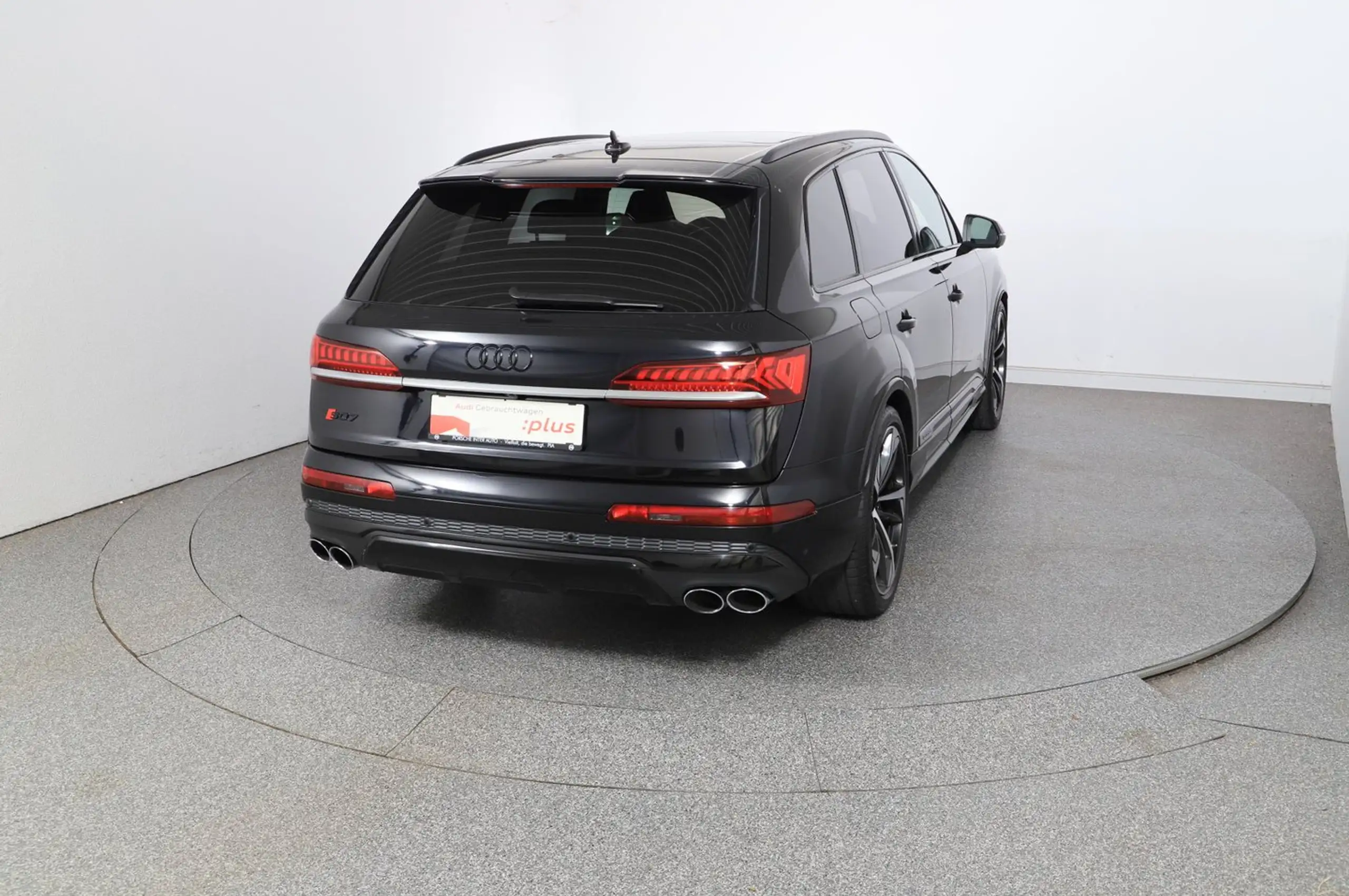 Audi - SQ7