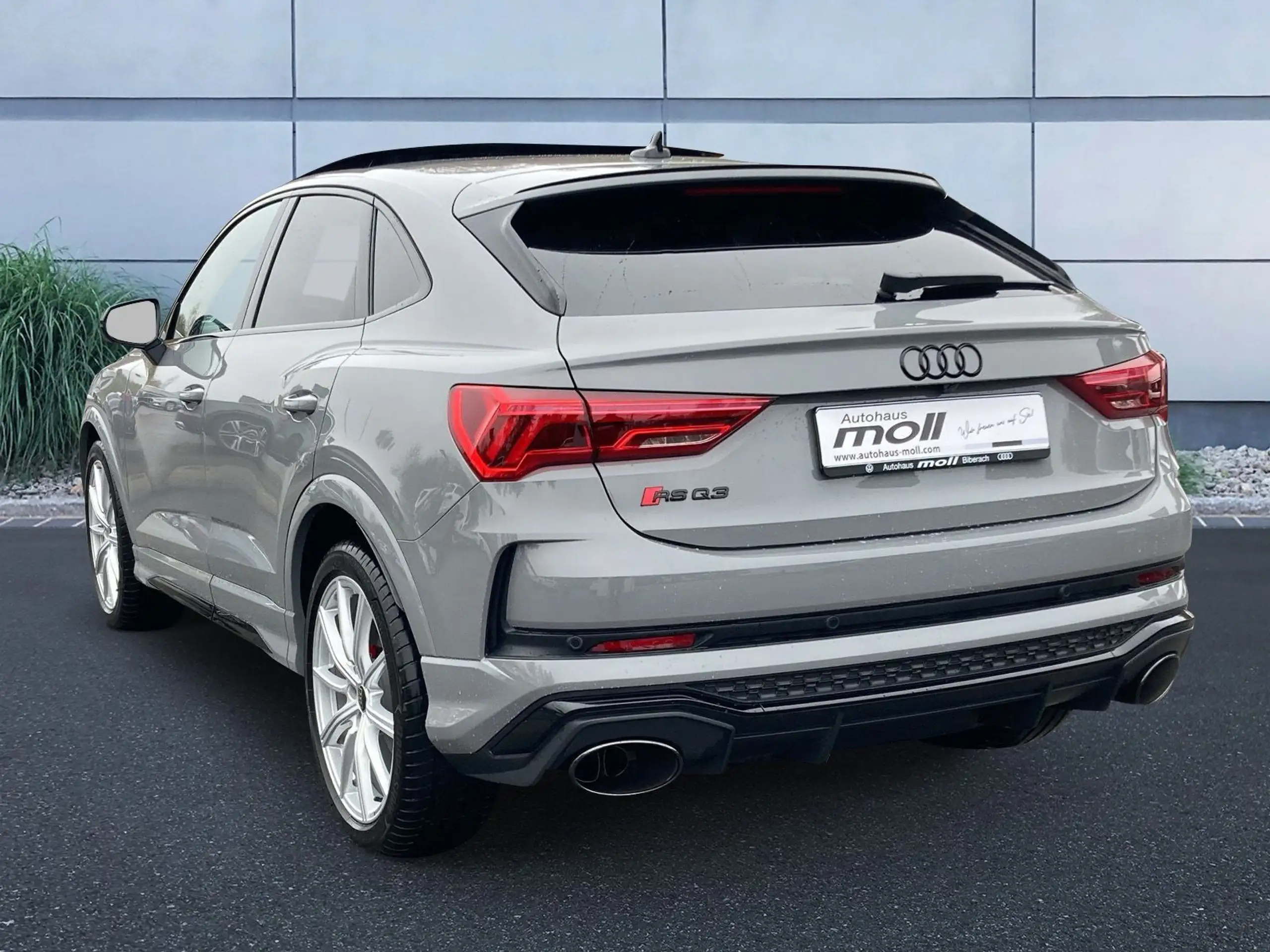 Audi - RS Q3