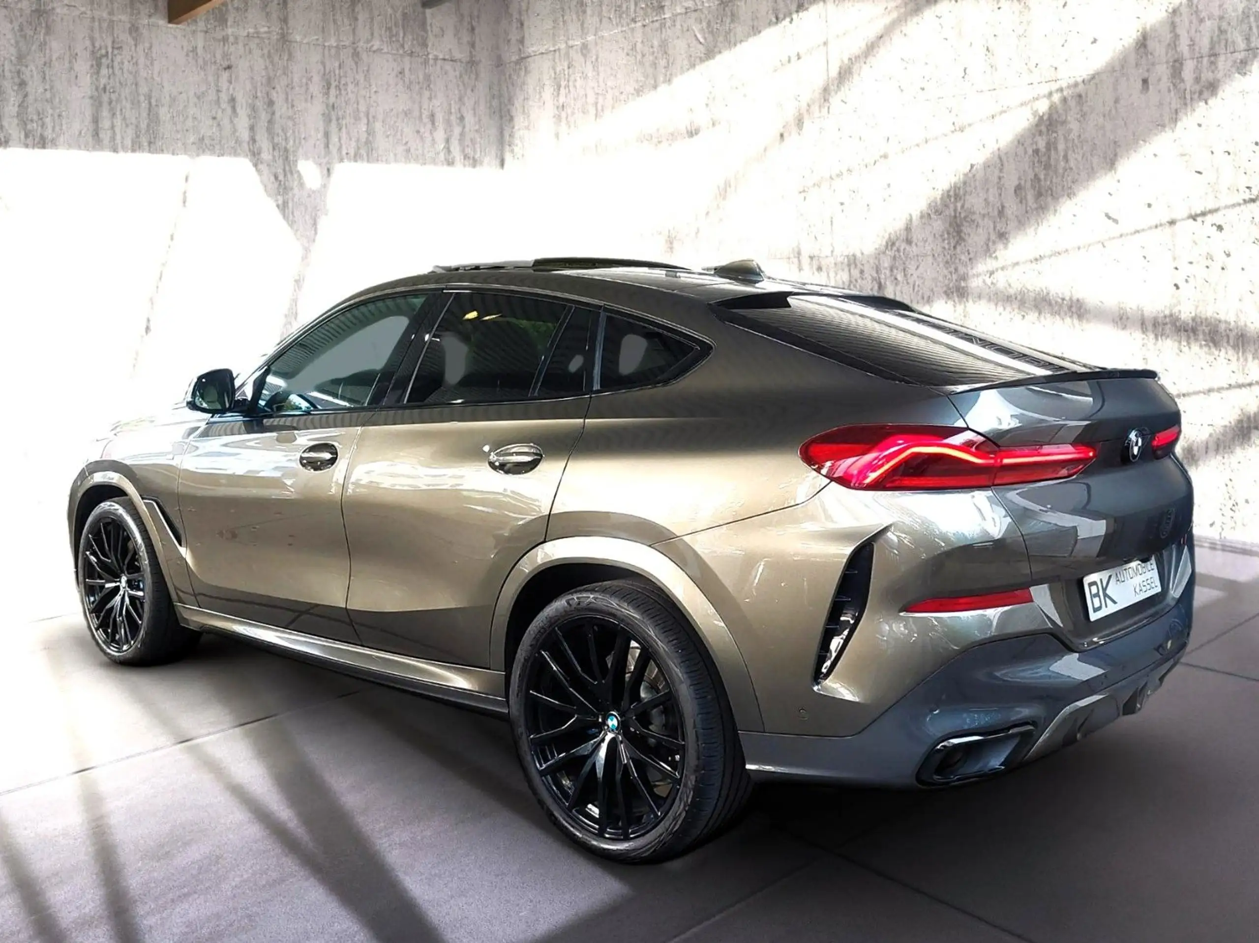 BMW - X6