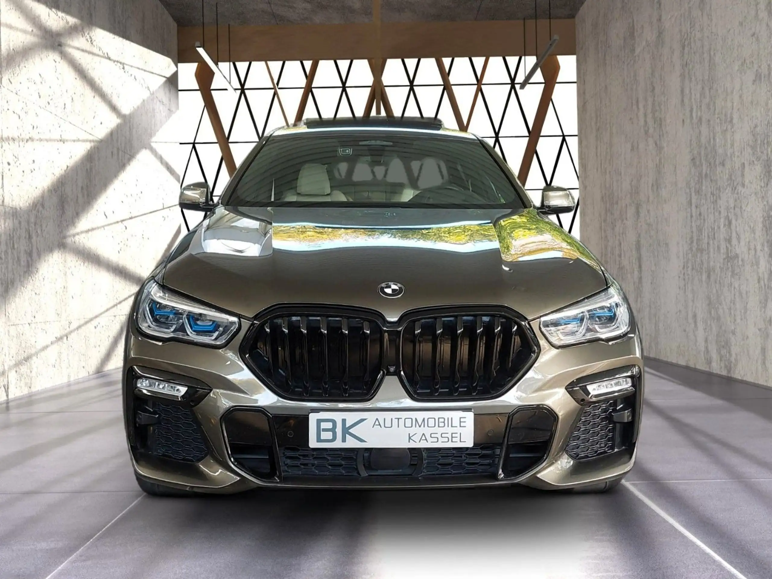 BMW - X6