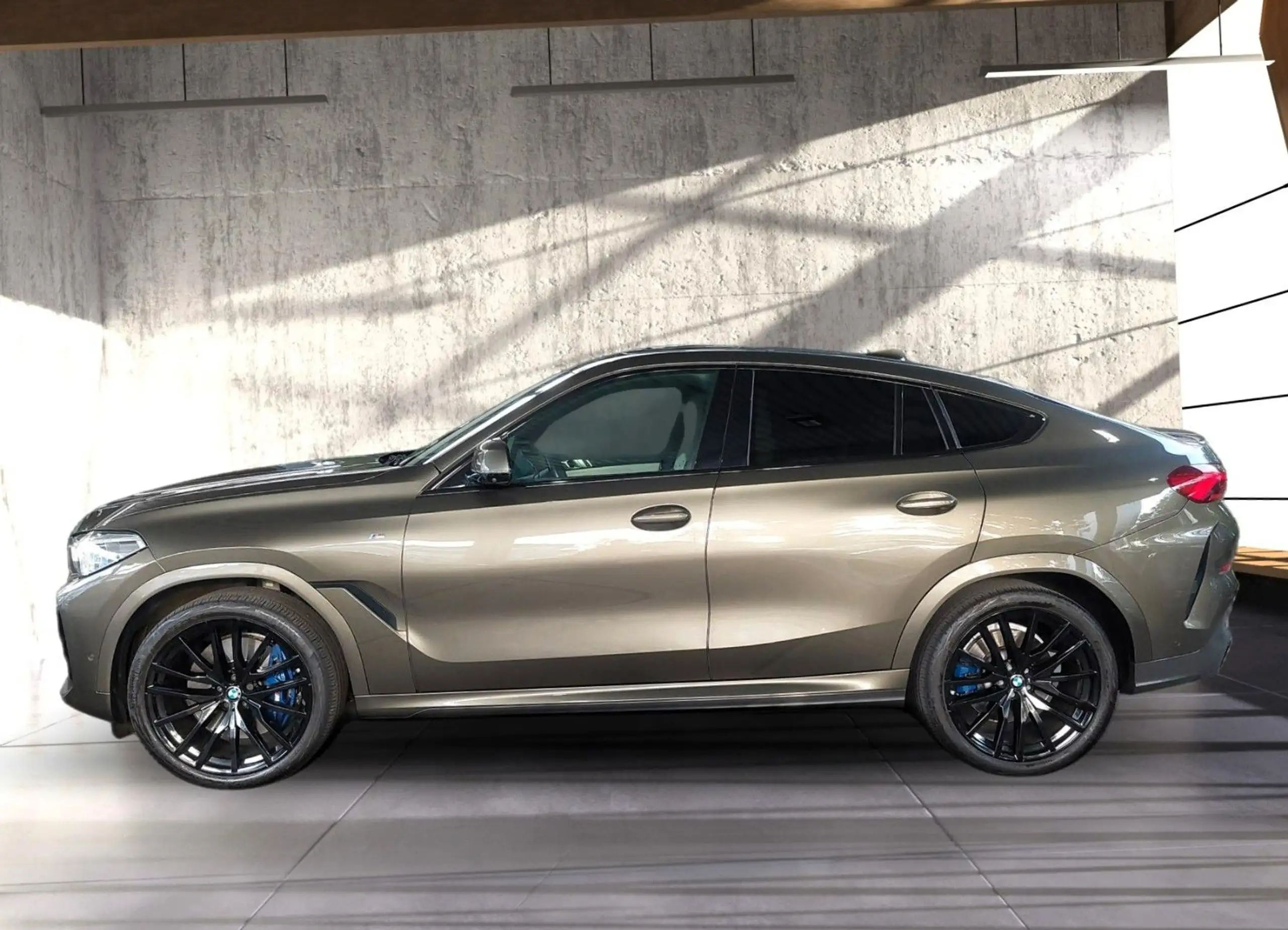 BMW - X6