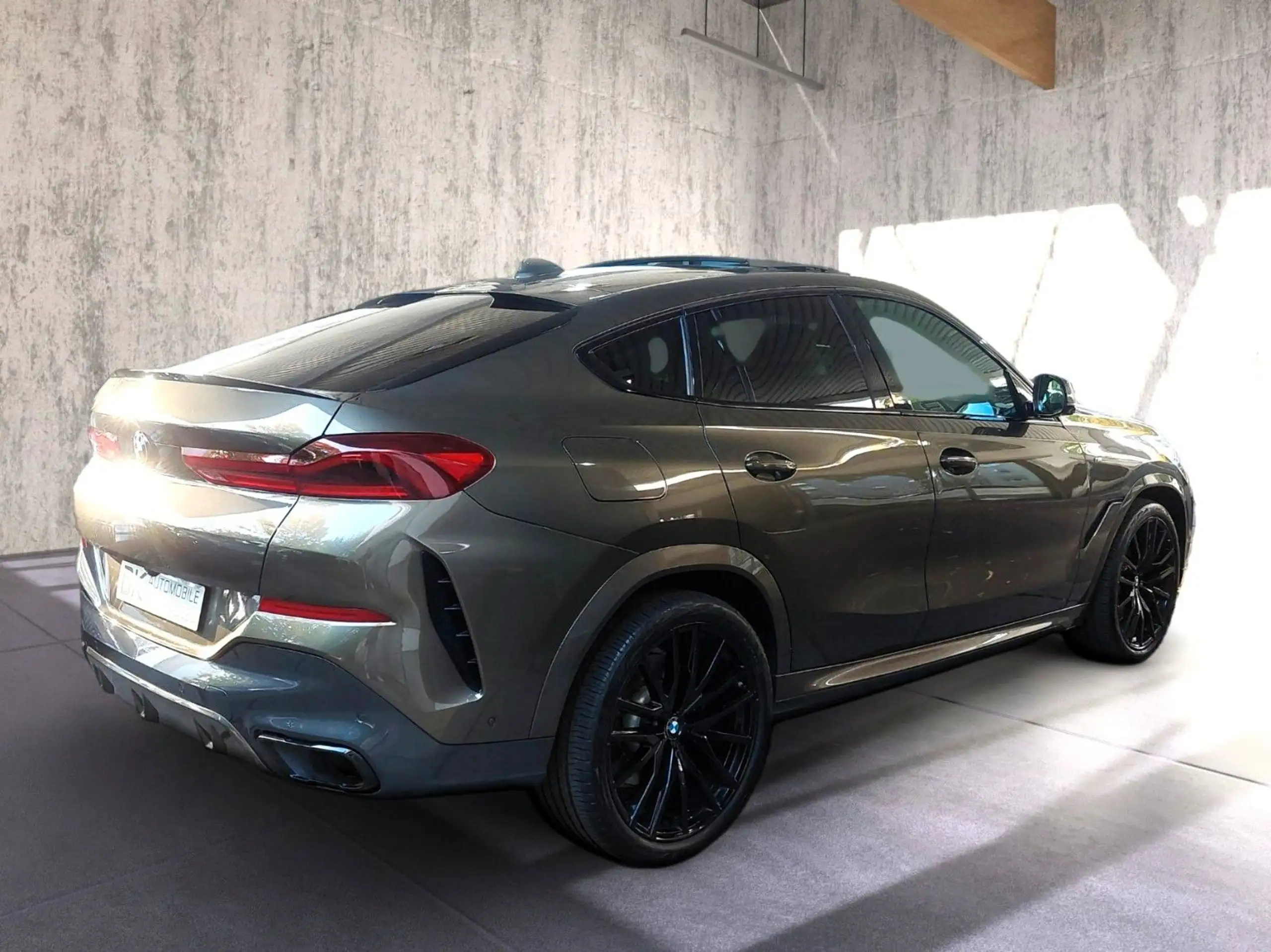 BMW - X6