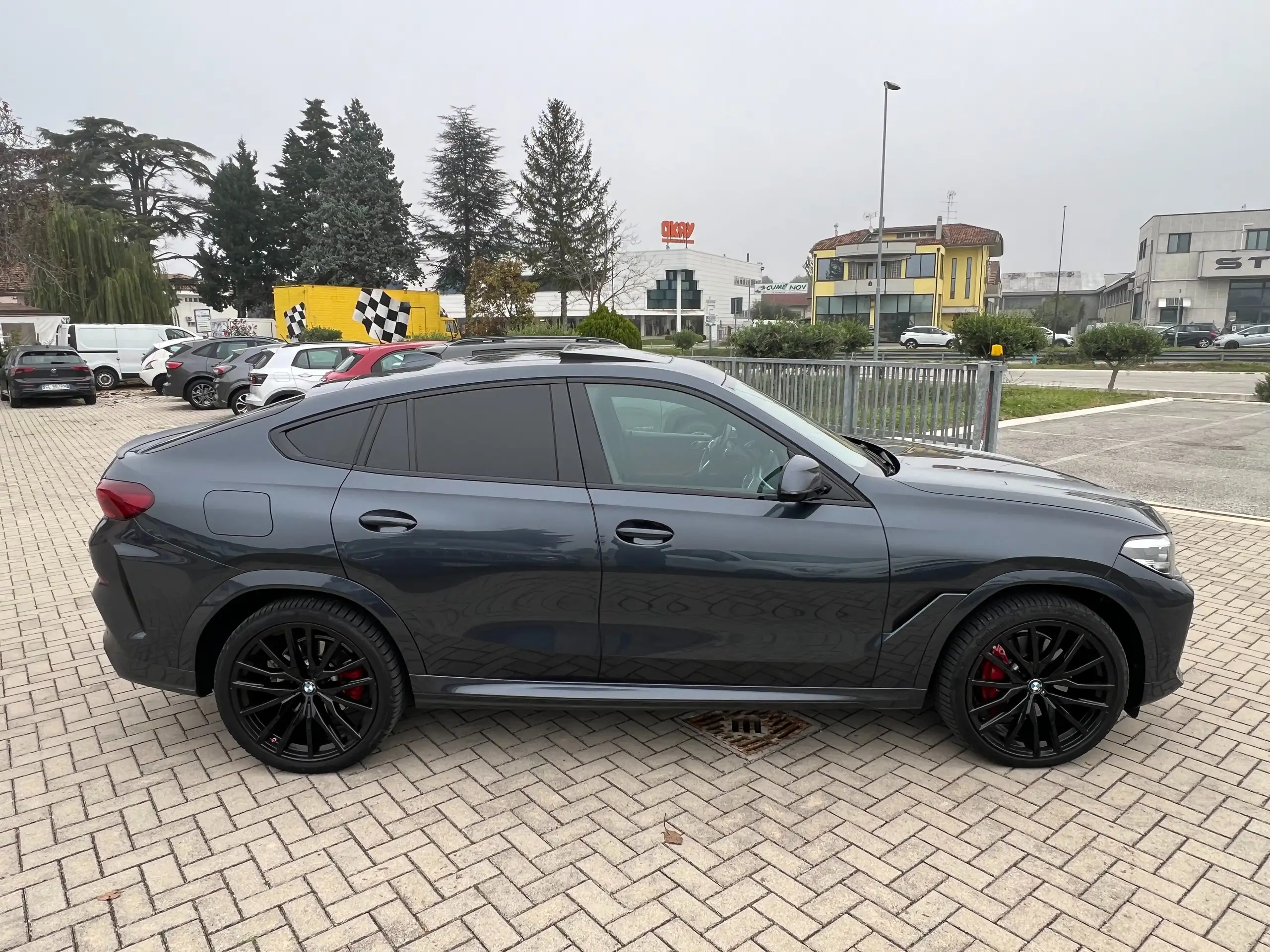 BMW - X6