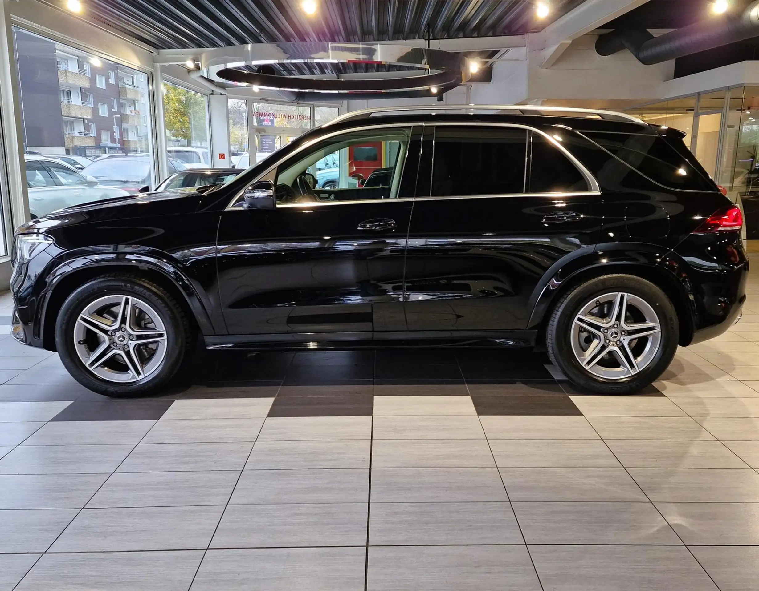 Mercedes-Benz - GLE 350