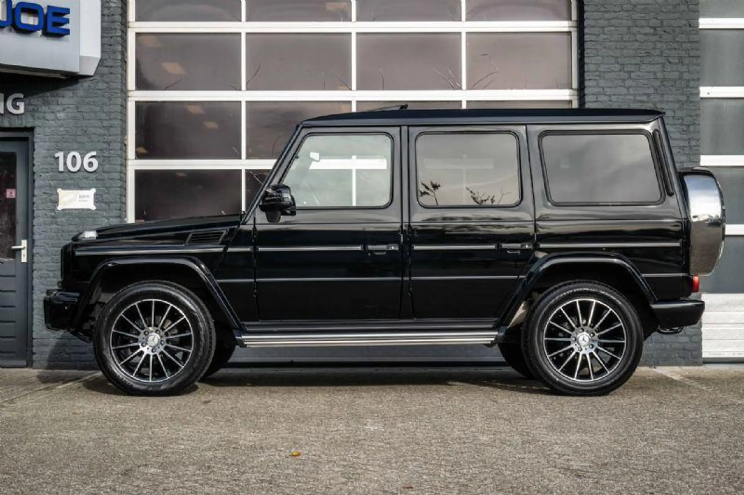 Mercedes-Benz - G 350