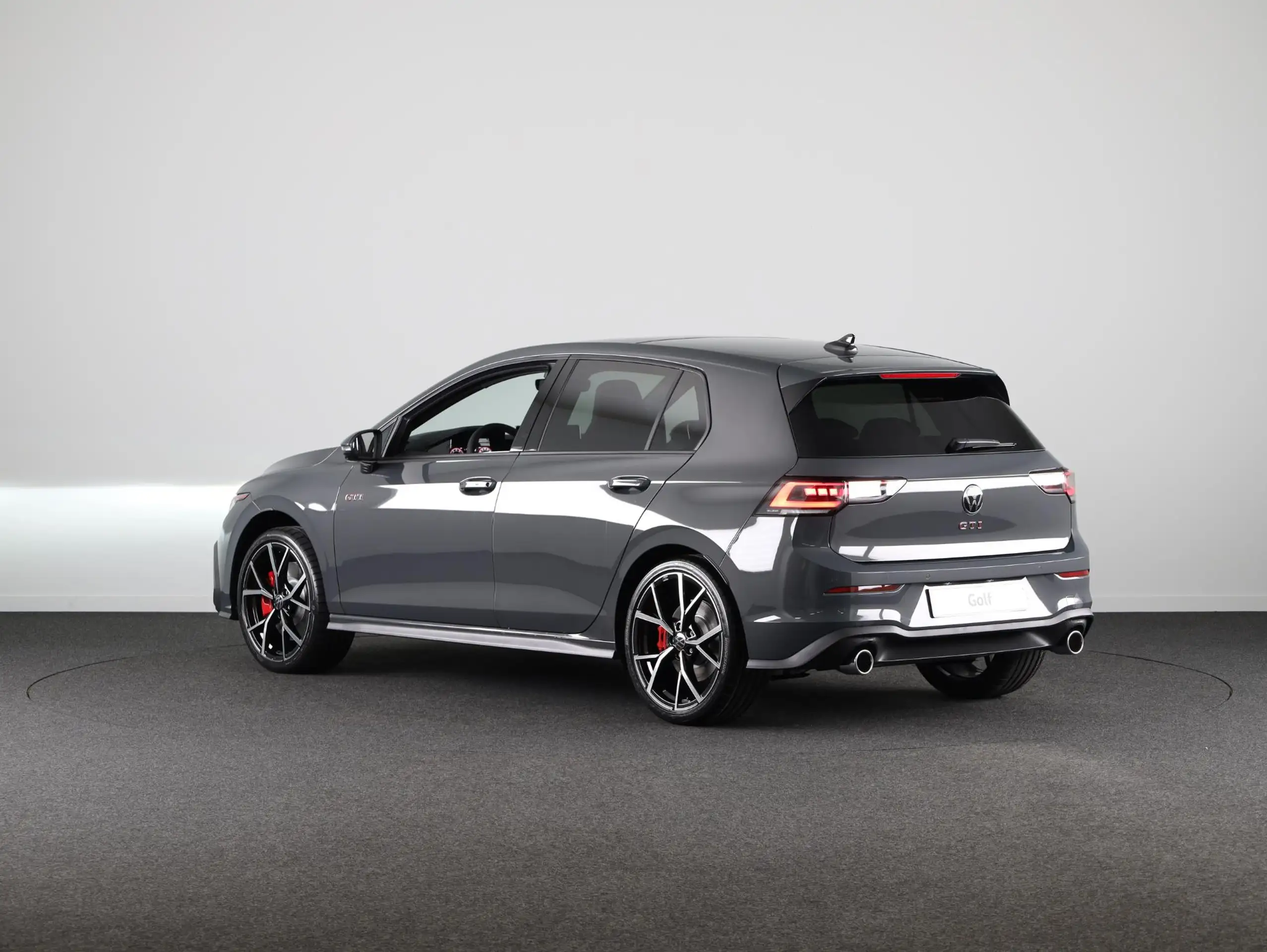 Volkswagen - Golf GTI