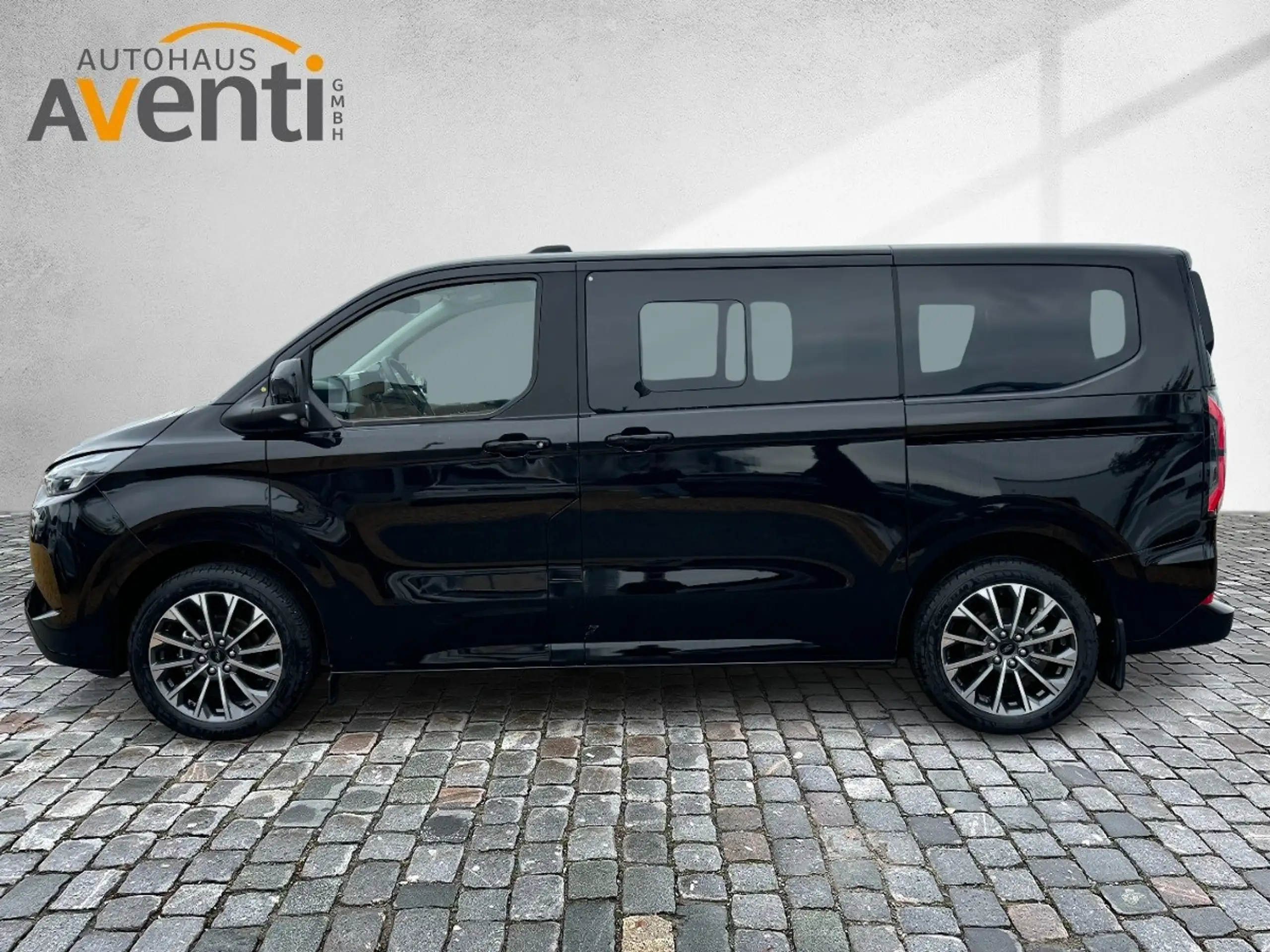 Ford - Tourneo Custom