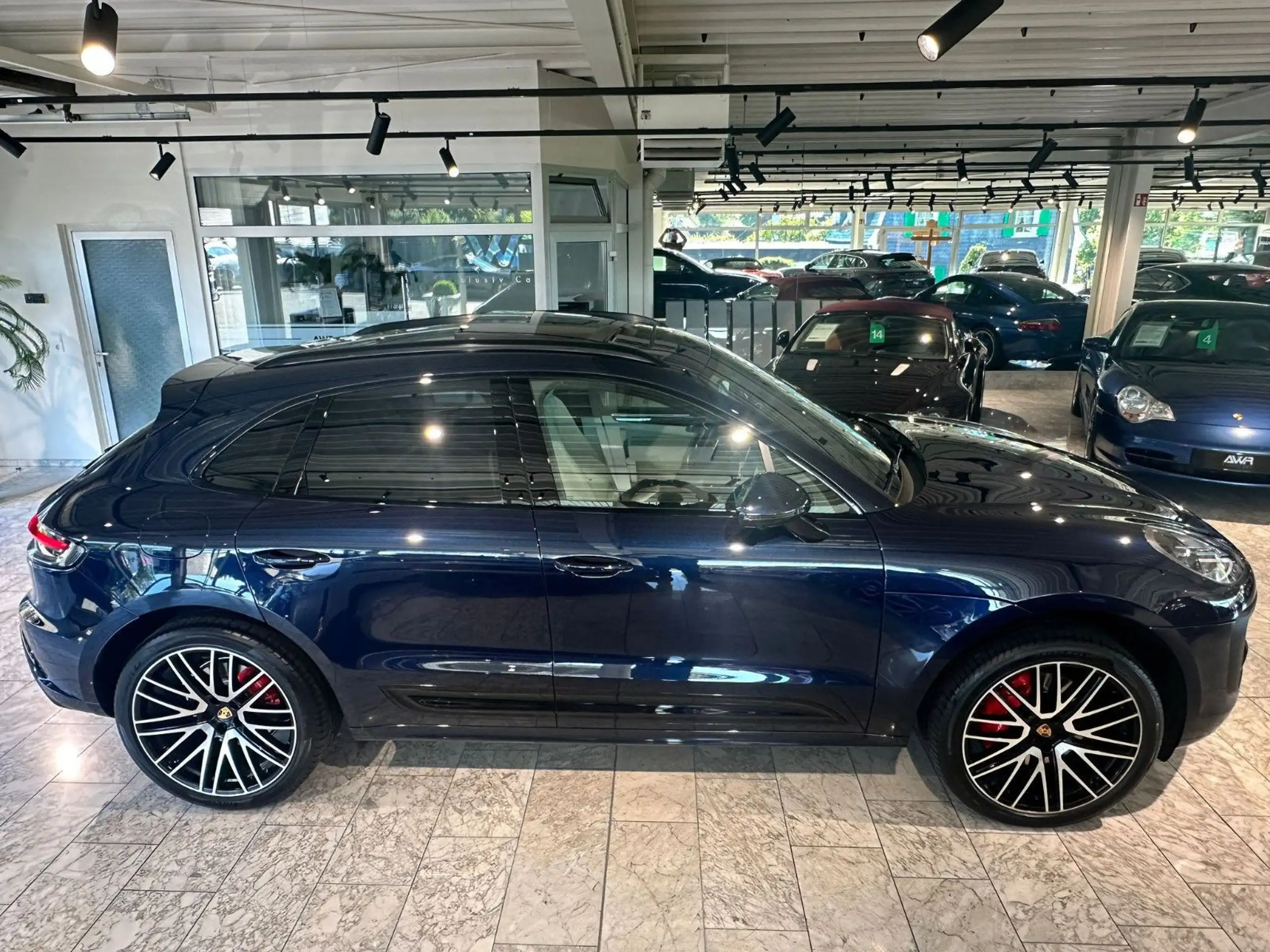 Porsche - Macan