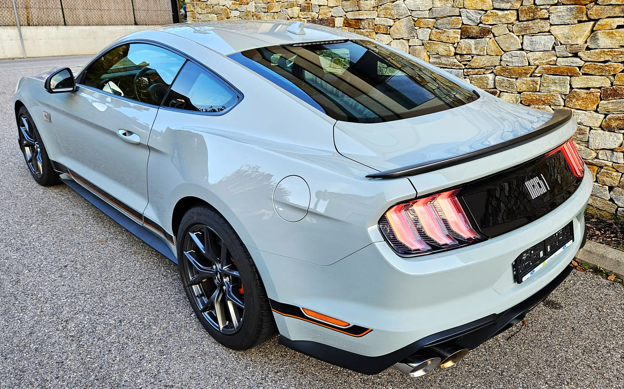 Ford - Mustang