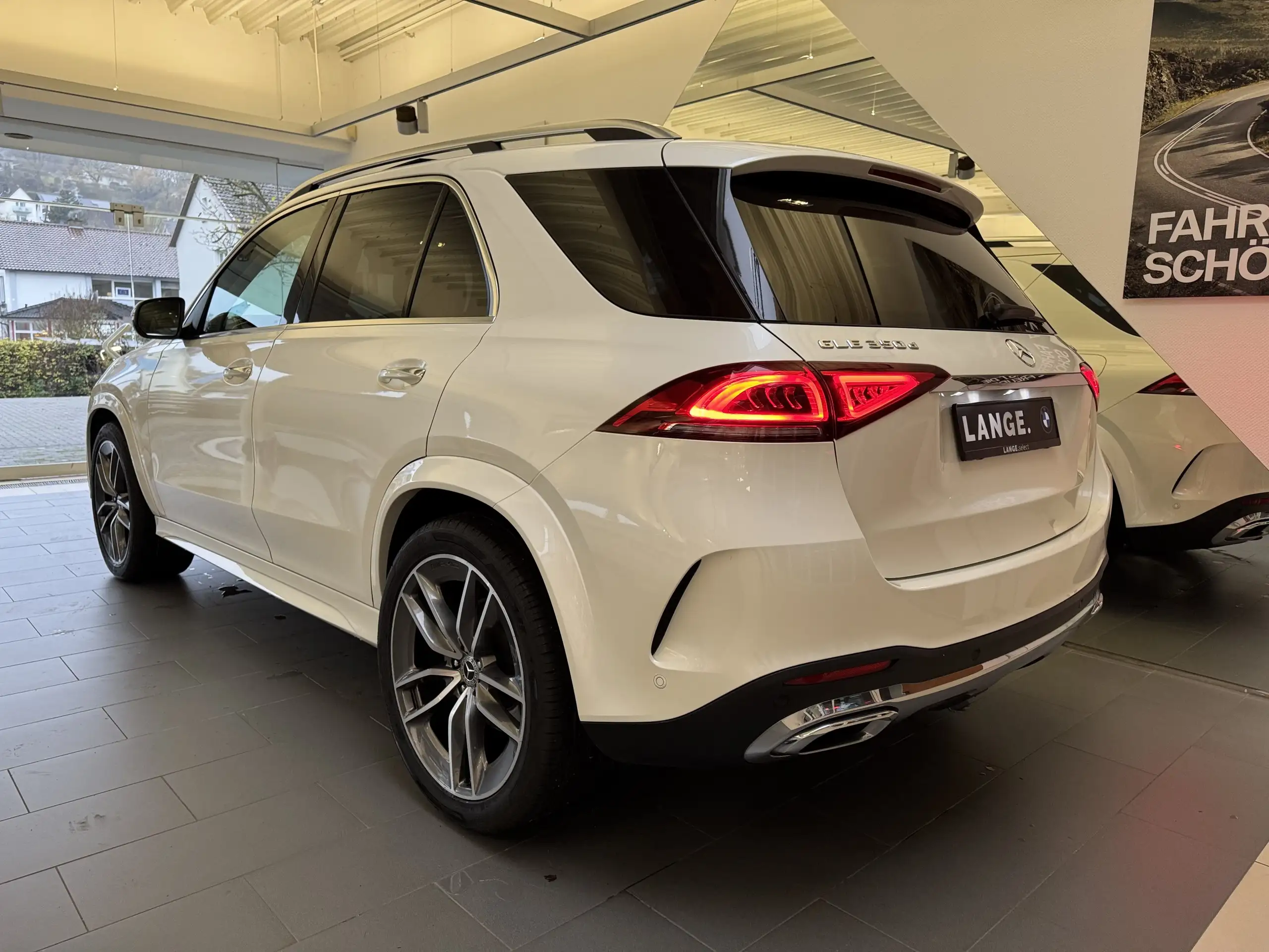 Mercedes-Benz - GLE 350