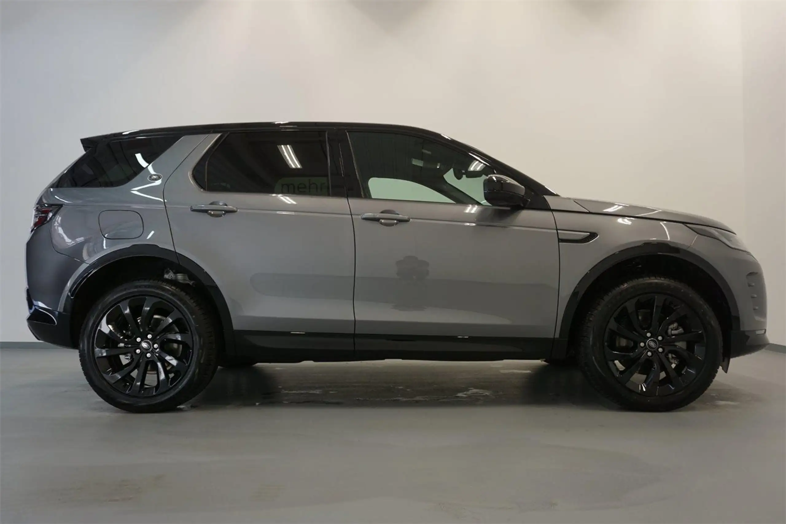 Land Rover - Discovery Sport