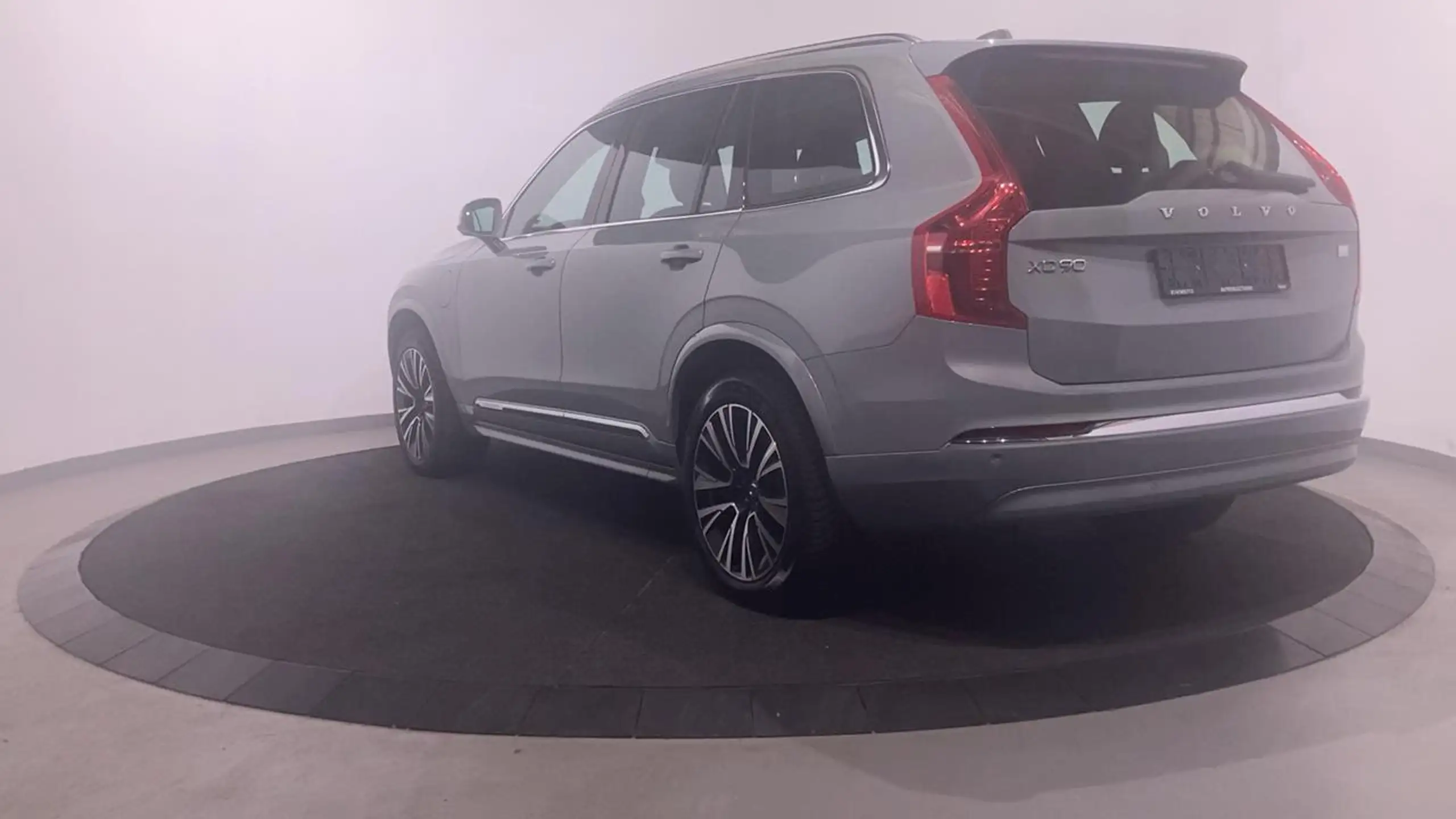 Volvo - XC90