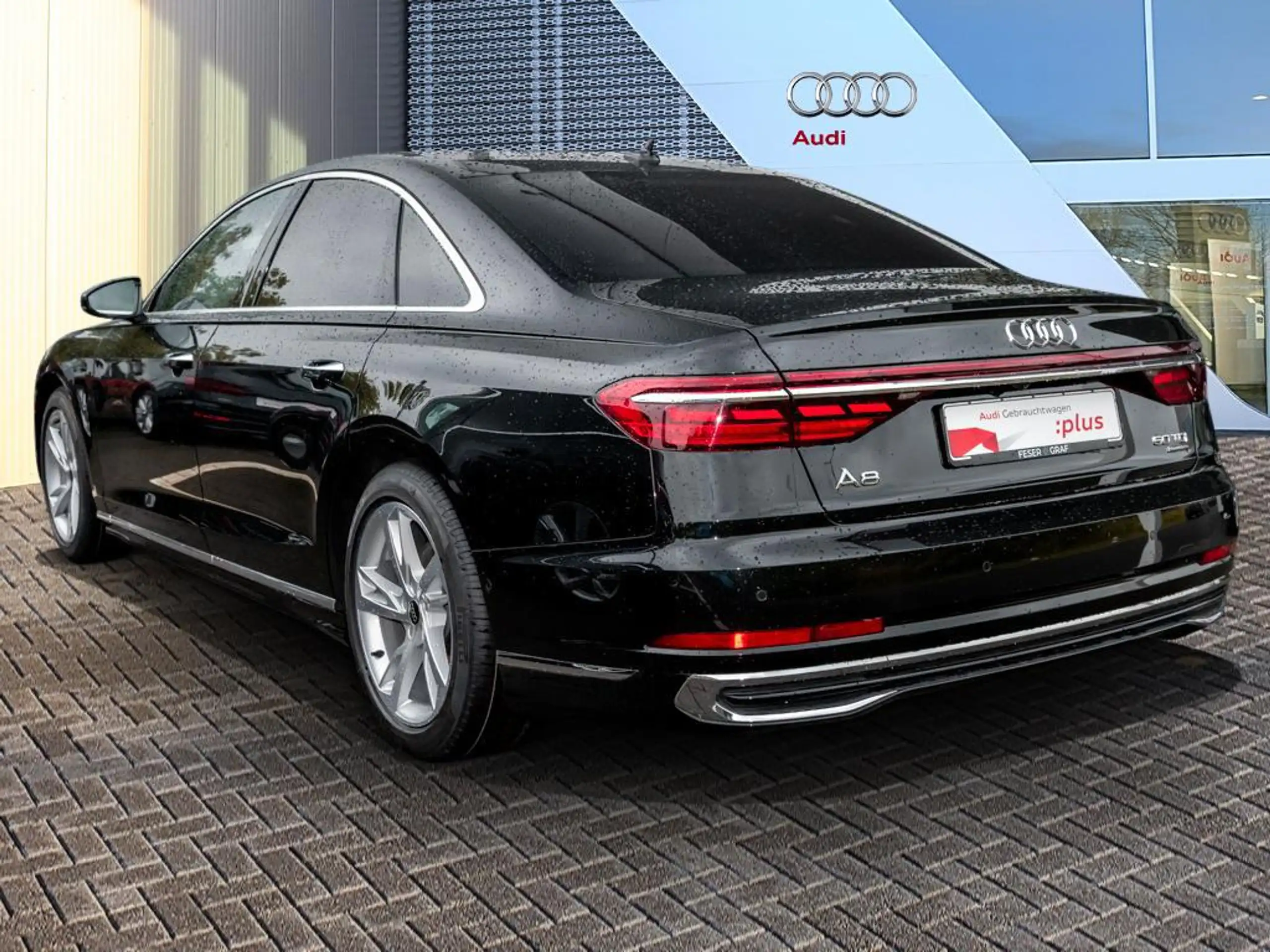 Audi - A8