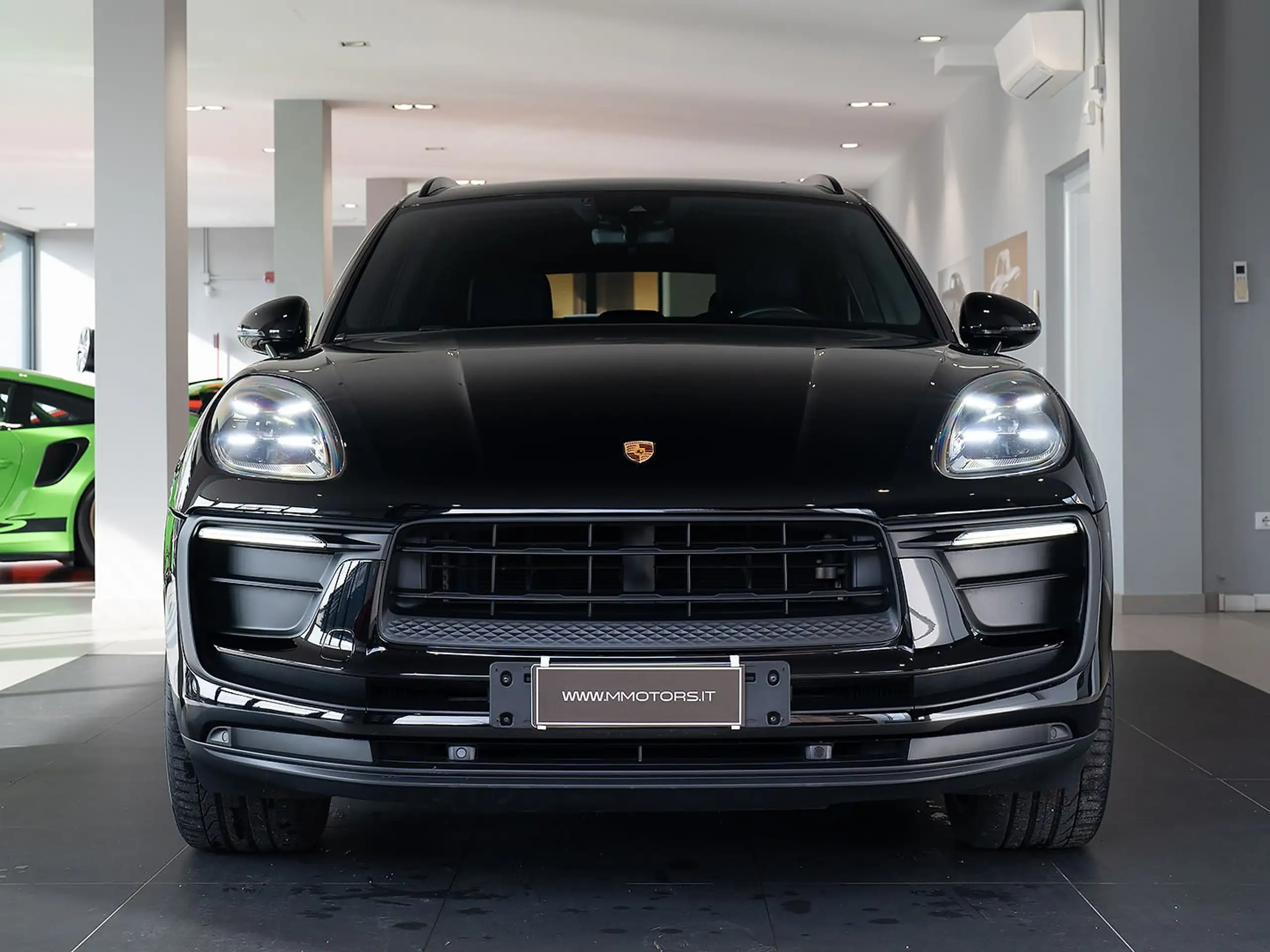 Porsche - Macan