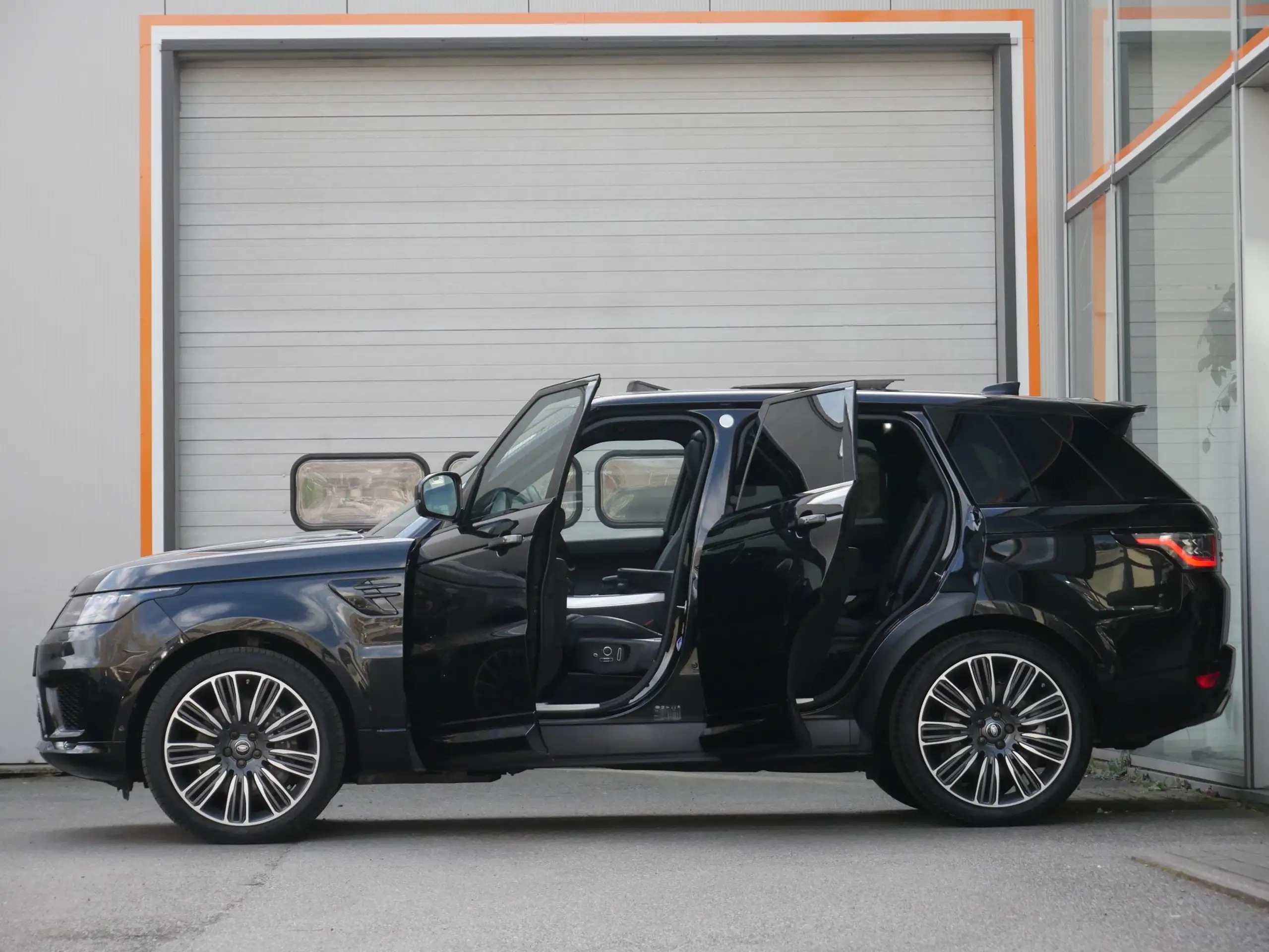 Land Rover - Range Rover Sport