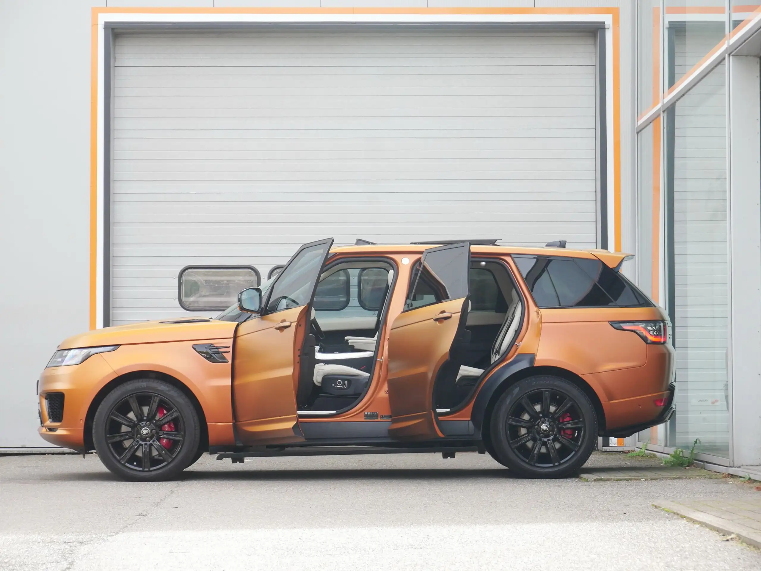 Land Rover - Range Rover Sport