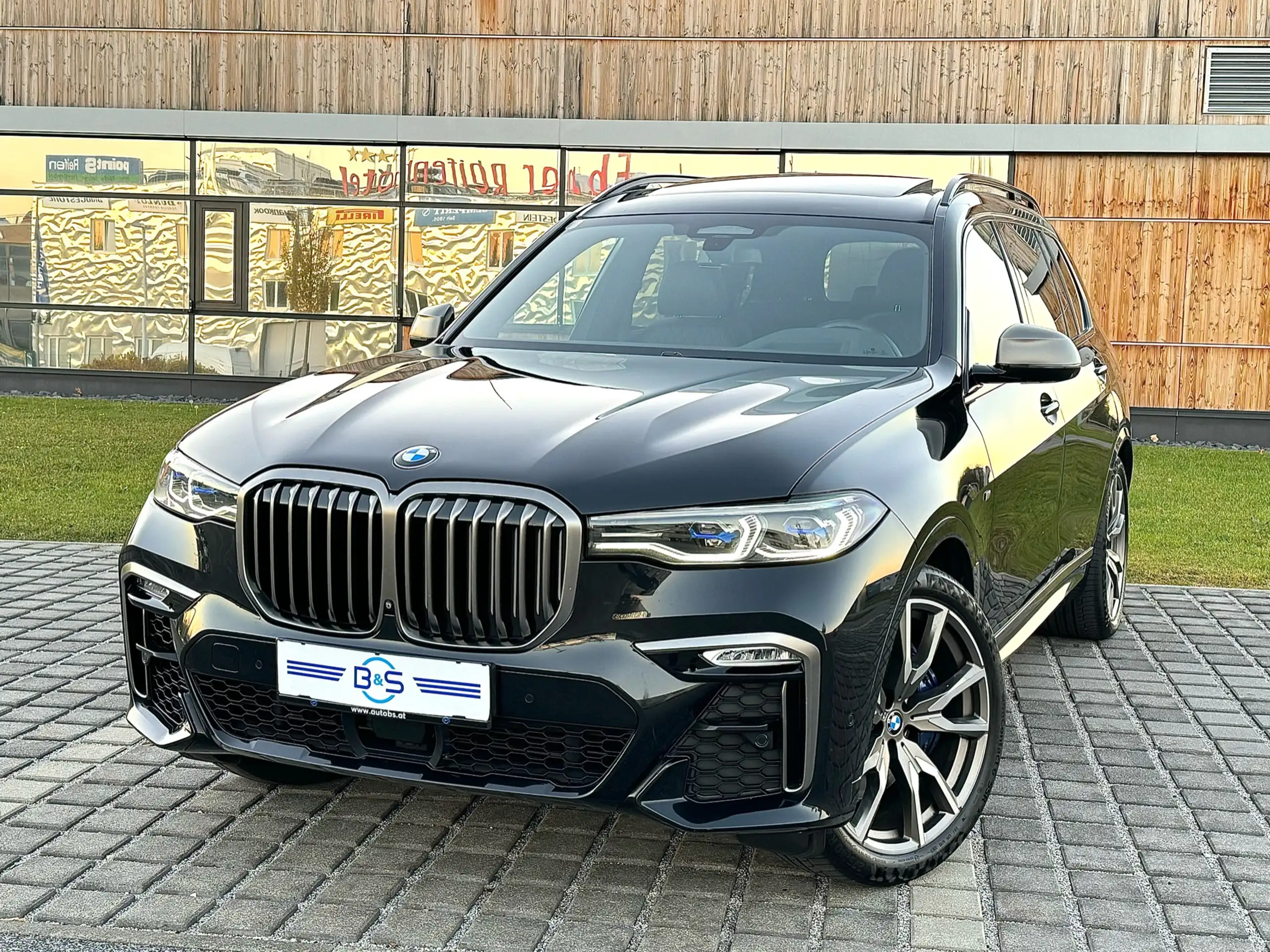 BMW - X7