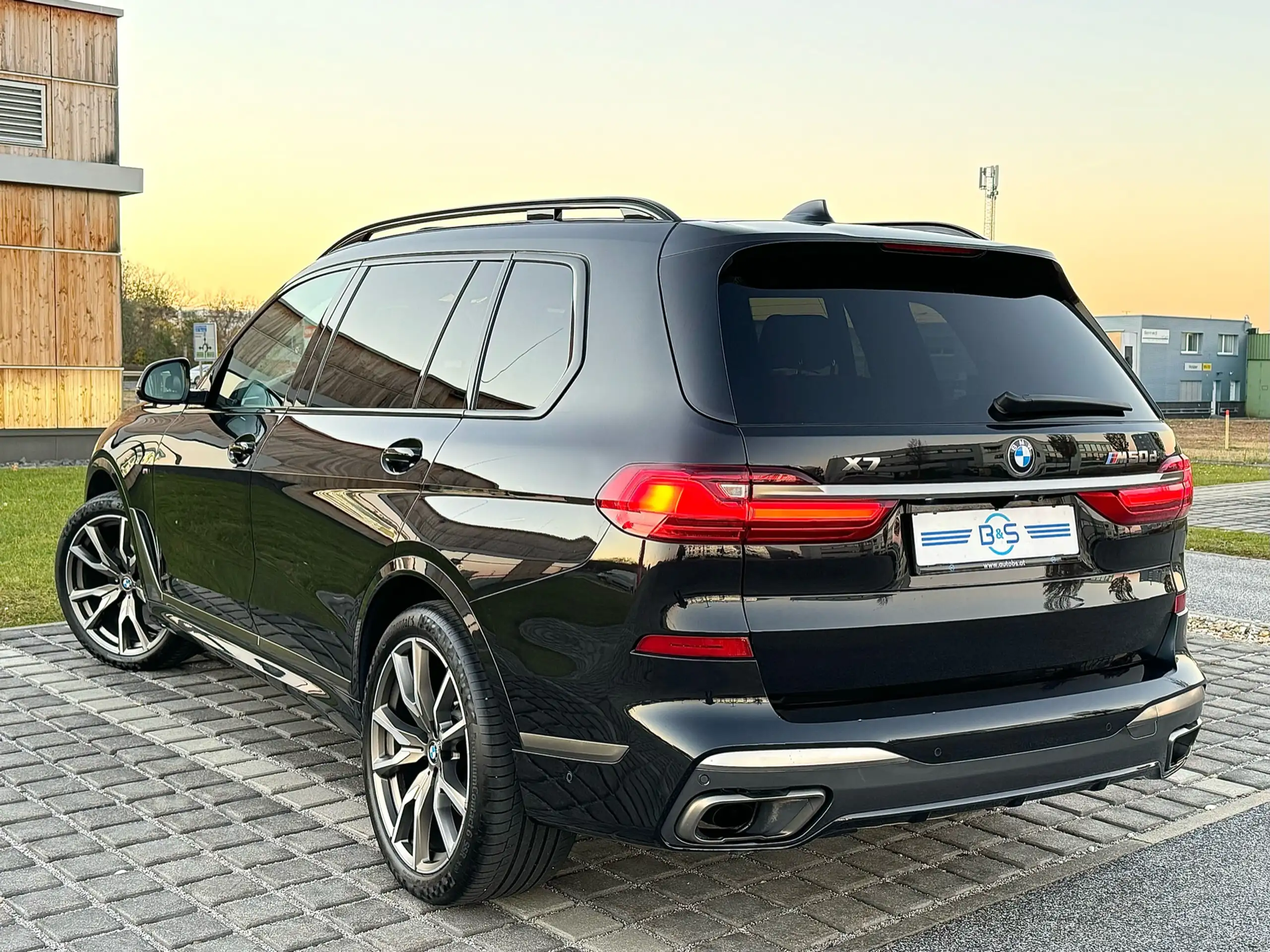 BMW - X7