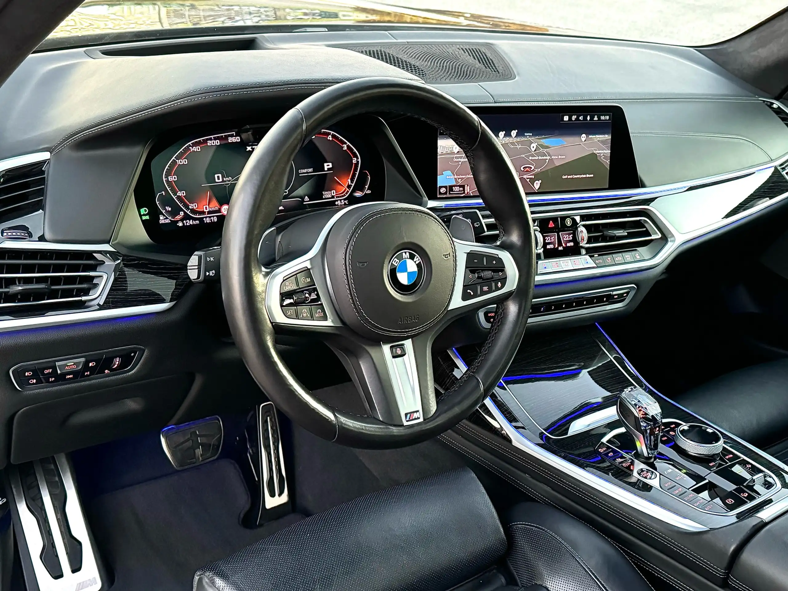 BMW - X7