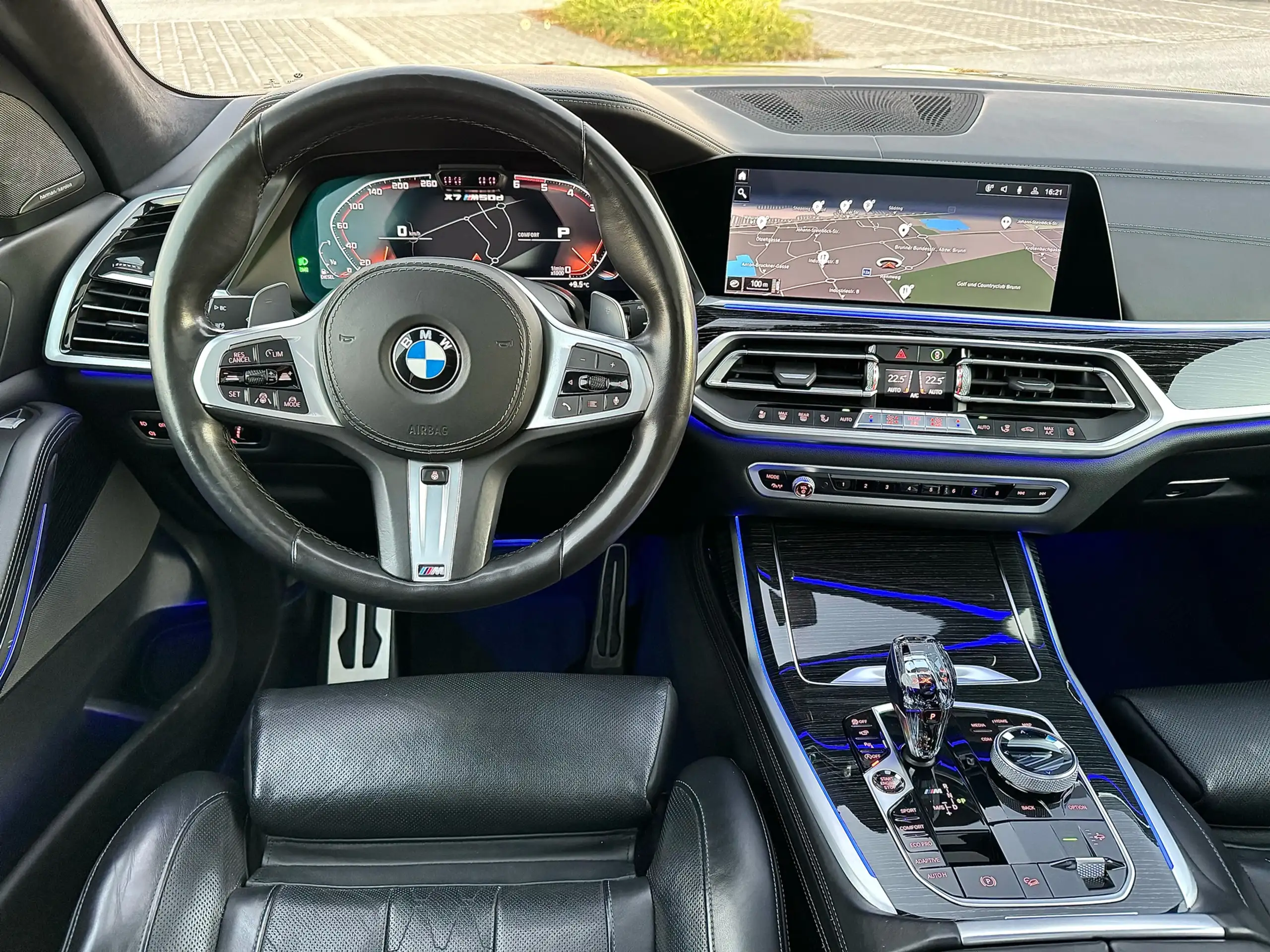 BMW - X7 M