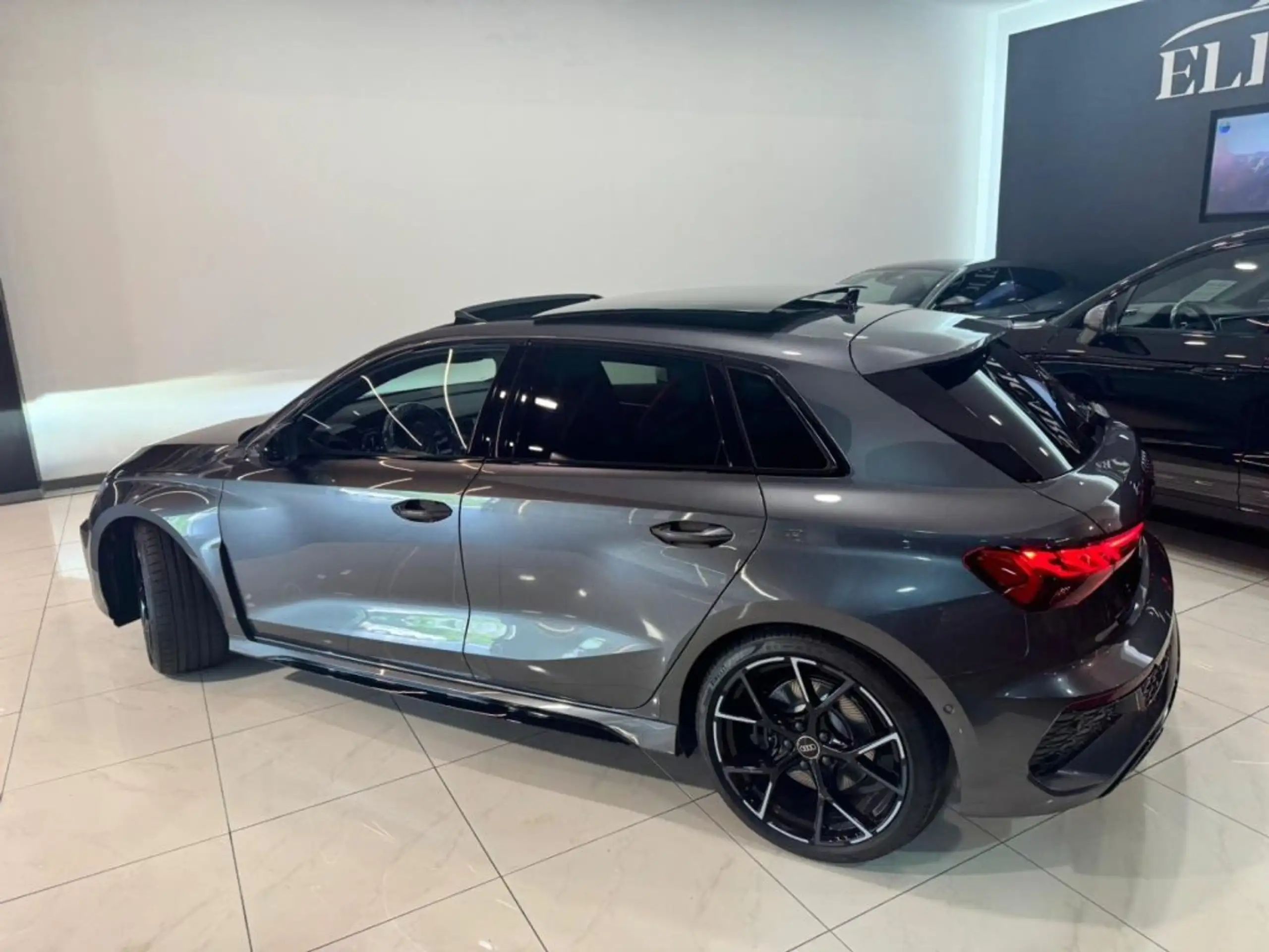 Audi - RS3