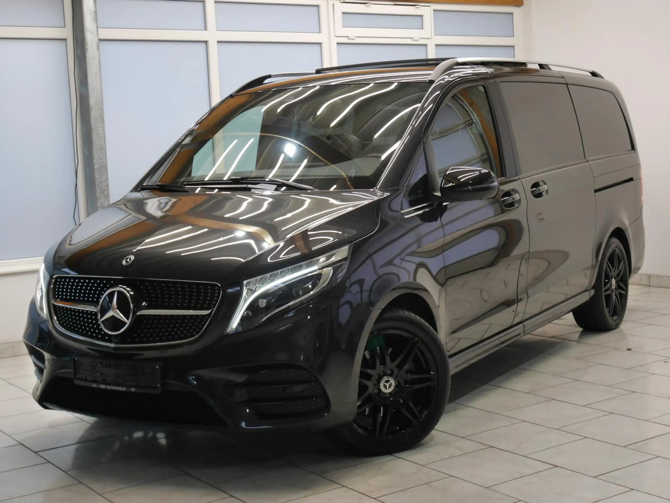 Mercedes-Benz - V 300