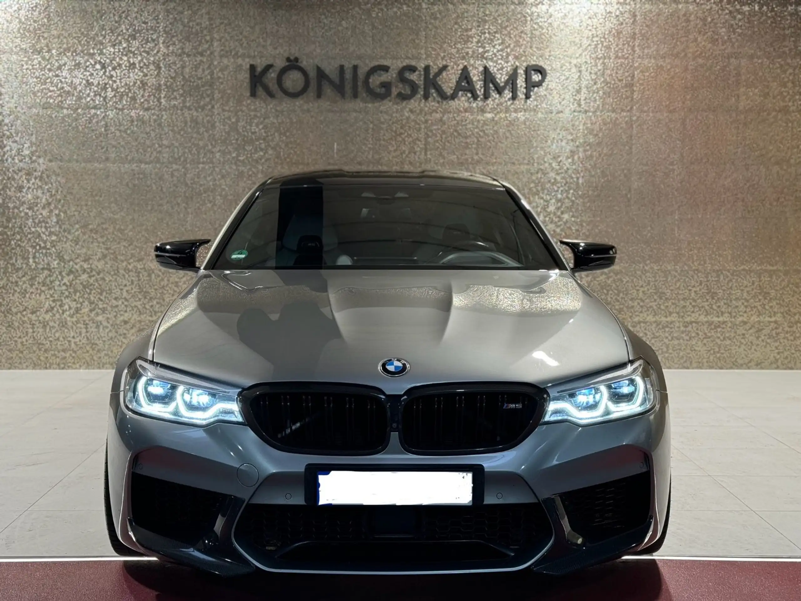 BMW - M5