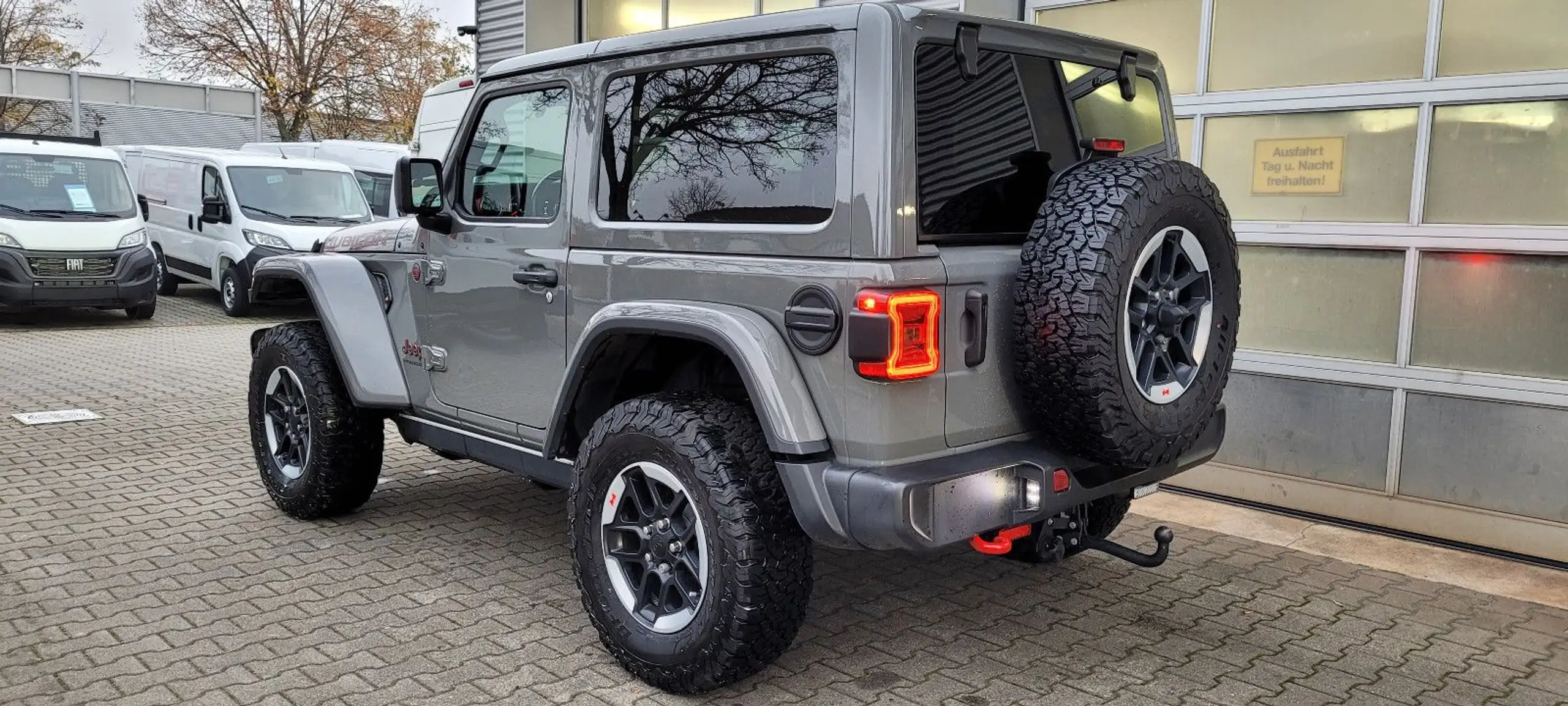 Jeep - Wrangler