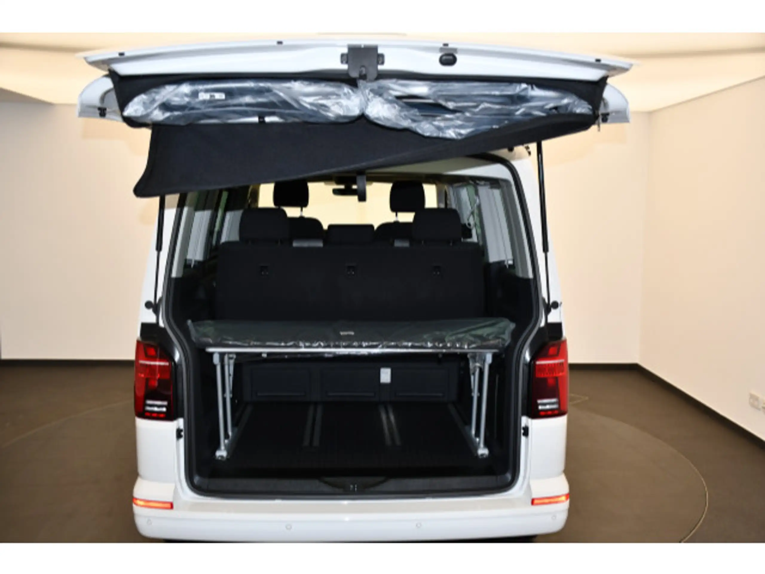 Volkswagen - T6.1 California