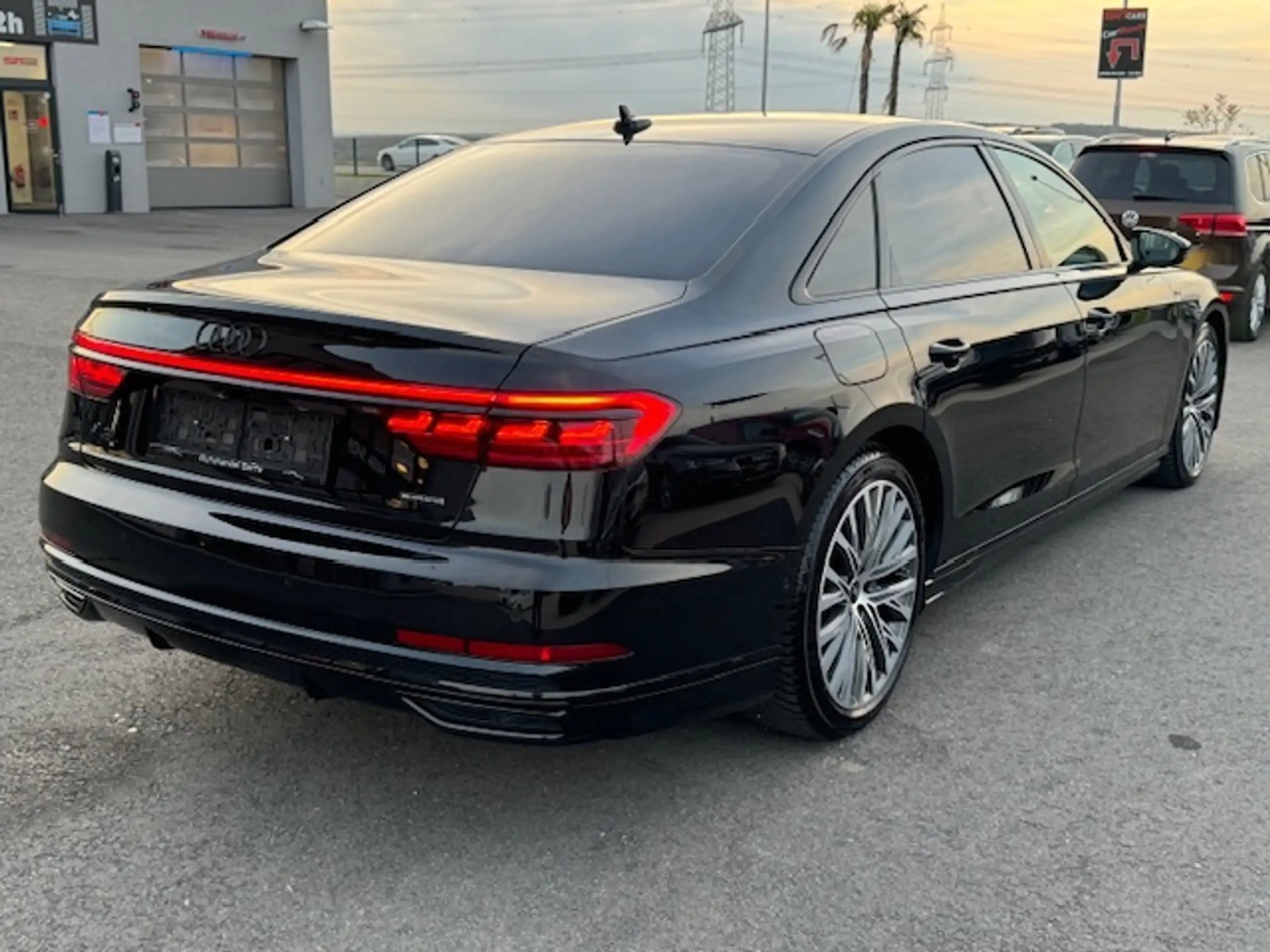 Audi - A8