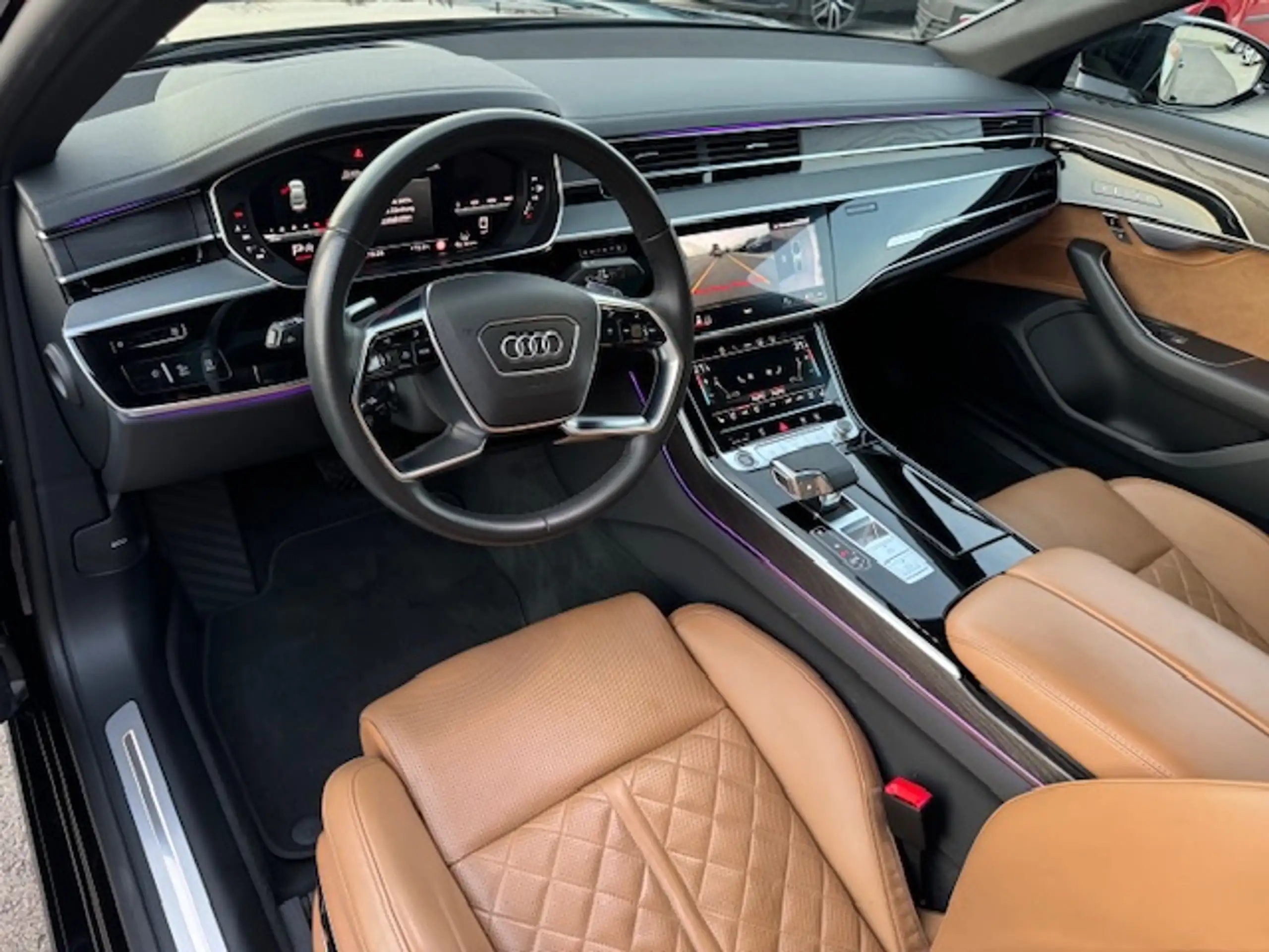 Audi - A8